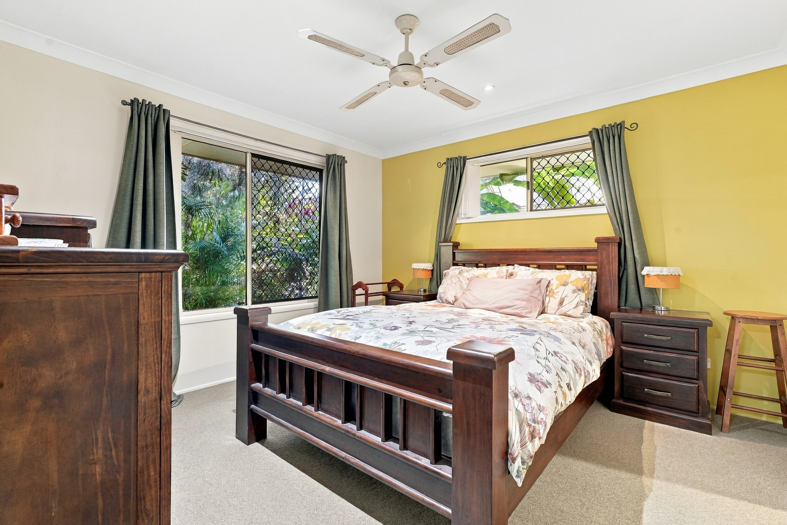 4 Aqualine Drive, POINT VERNON, QLD 4655 AUS