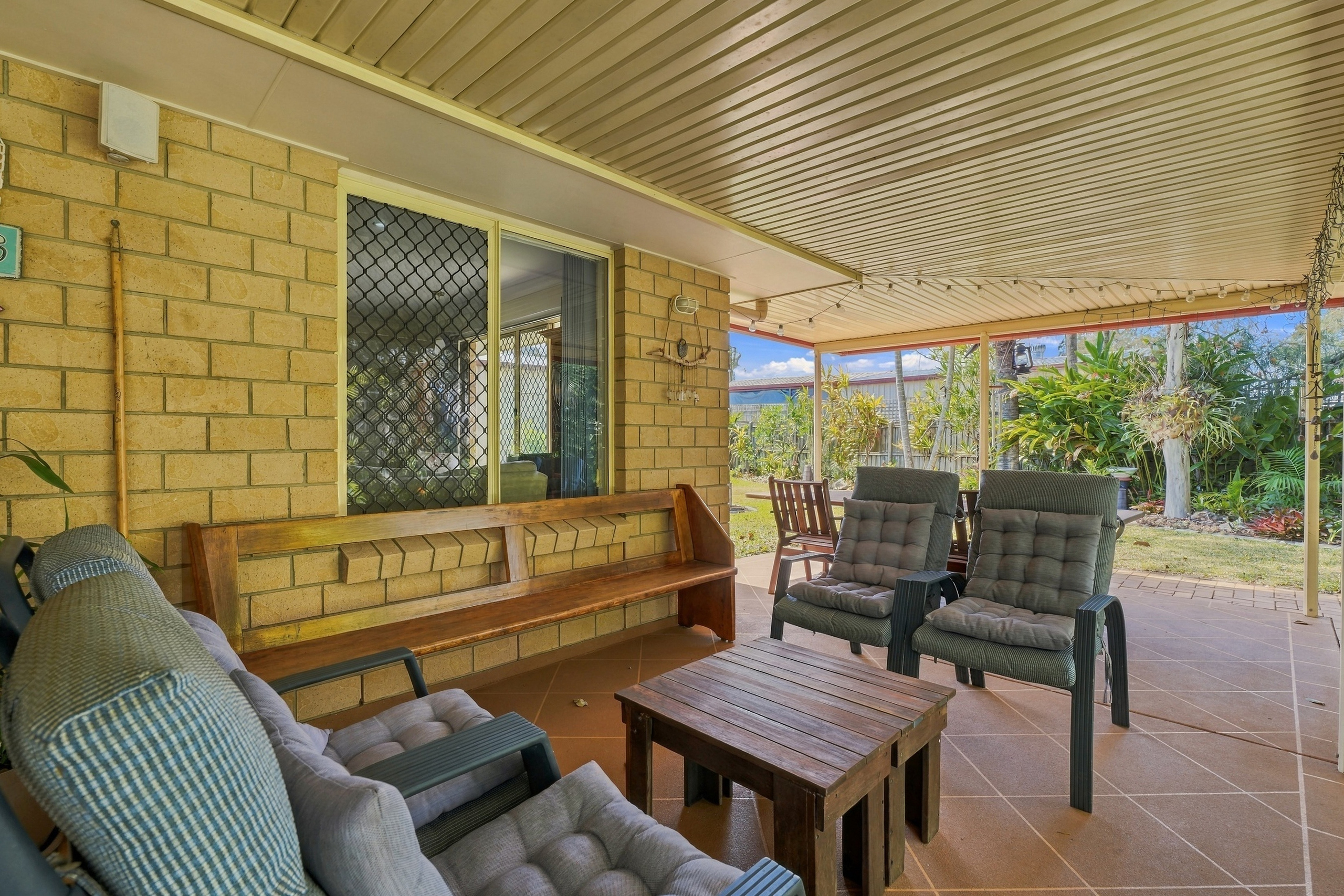 4 Aqualine Drive, POINT VERNON, QLD 4655 AUS