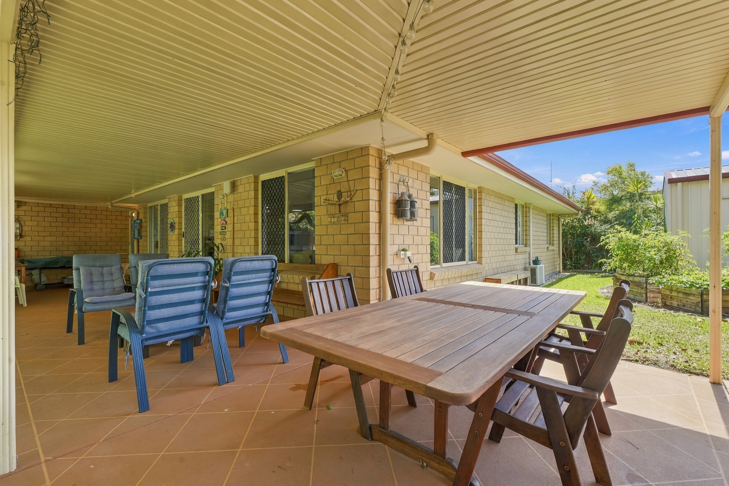 4 Aqualine Drive, POINT VERNON, QLD 4655 AUS