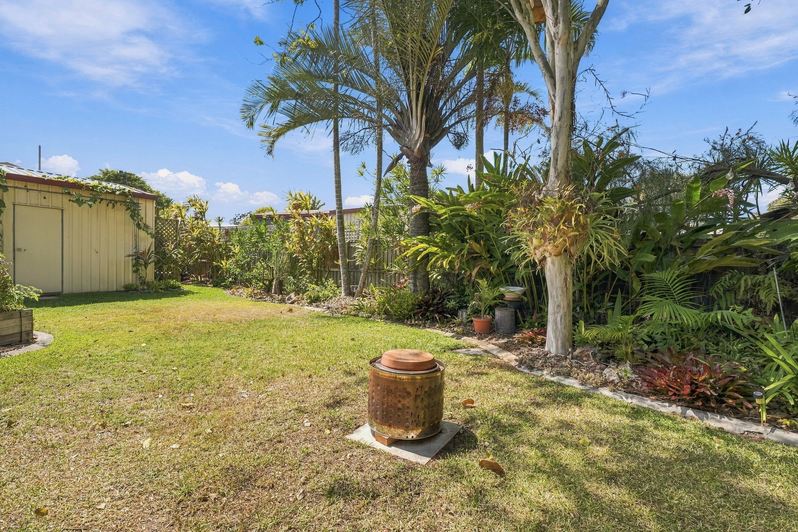 4 Aqualine Drive, POINT VERNON, QLD 4655 AUS