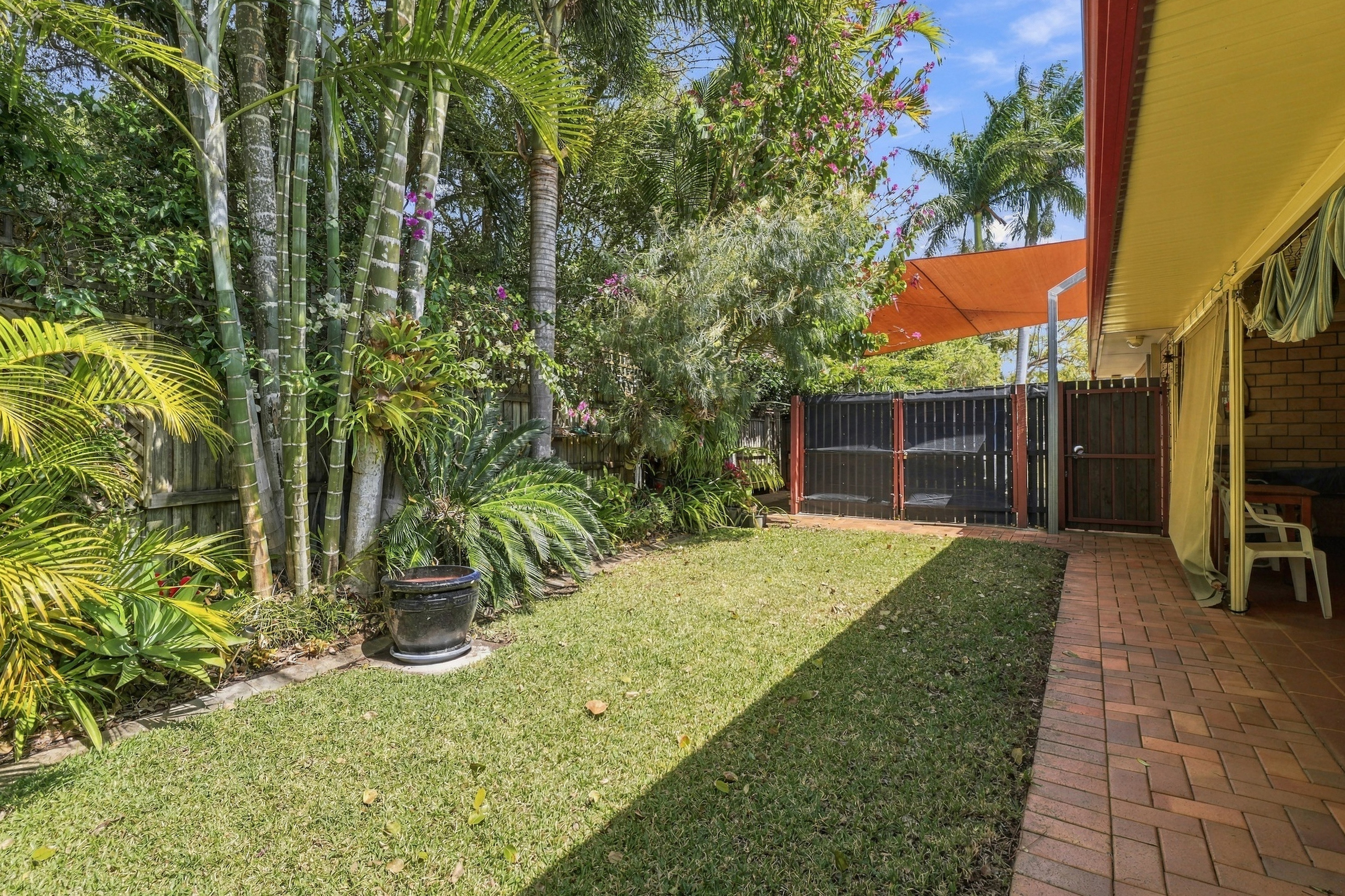 4 Aqualine Drive, POINT VERNON, QLD 4655 AUS