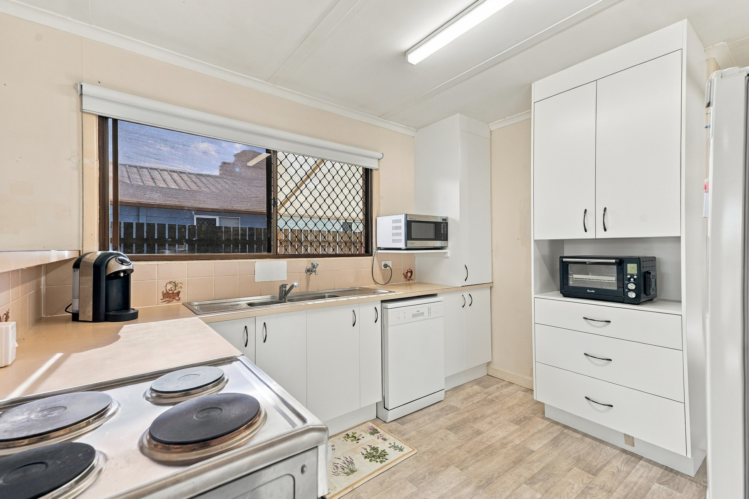 34 Caddy Avenue, URRAWEEN, QLD 4655 AUS