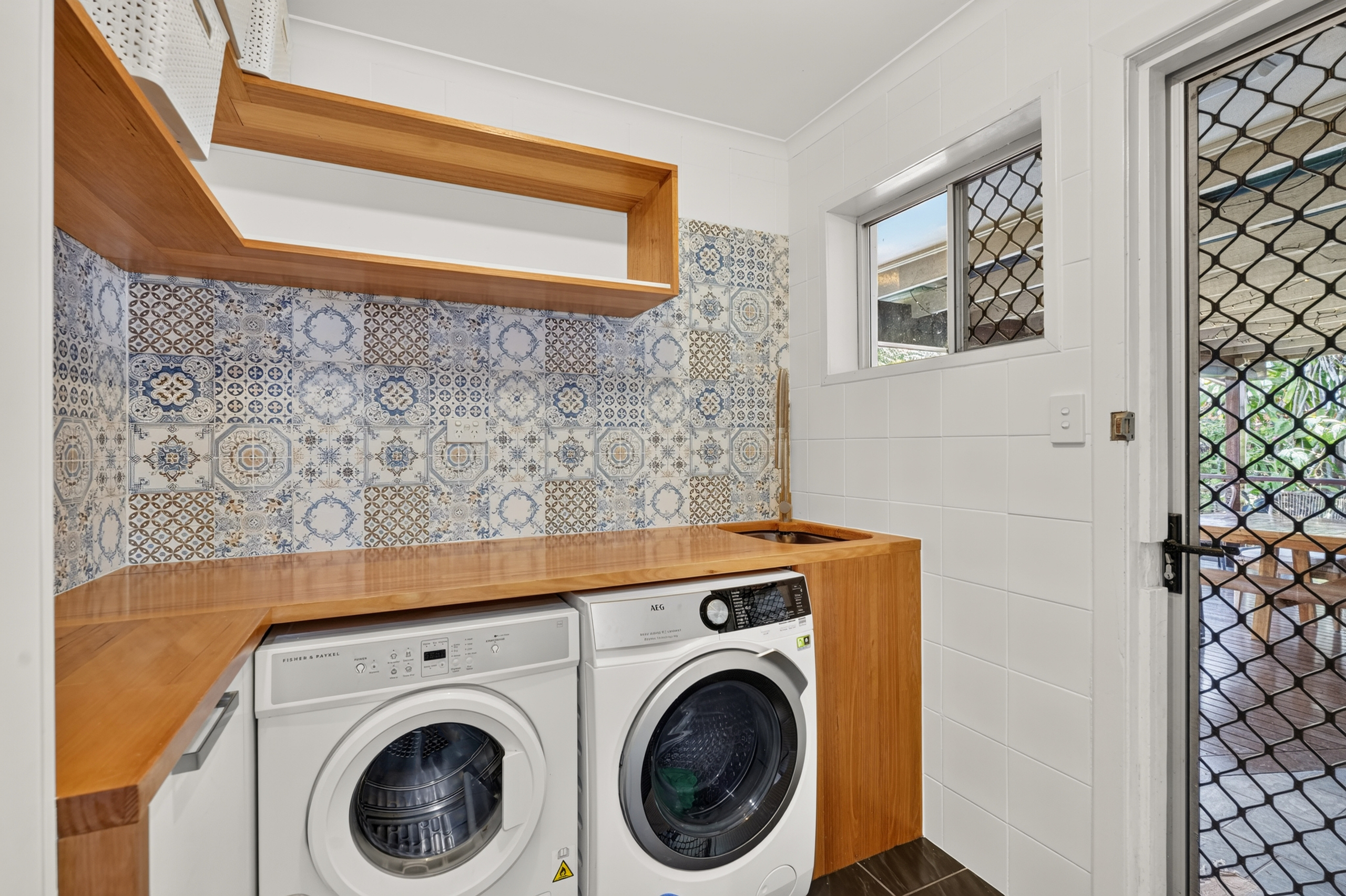4 Jacobsen Outlook, URRAWEEN, QLD 4655 AUS