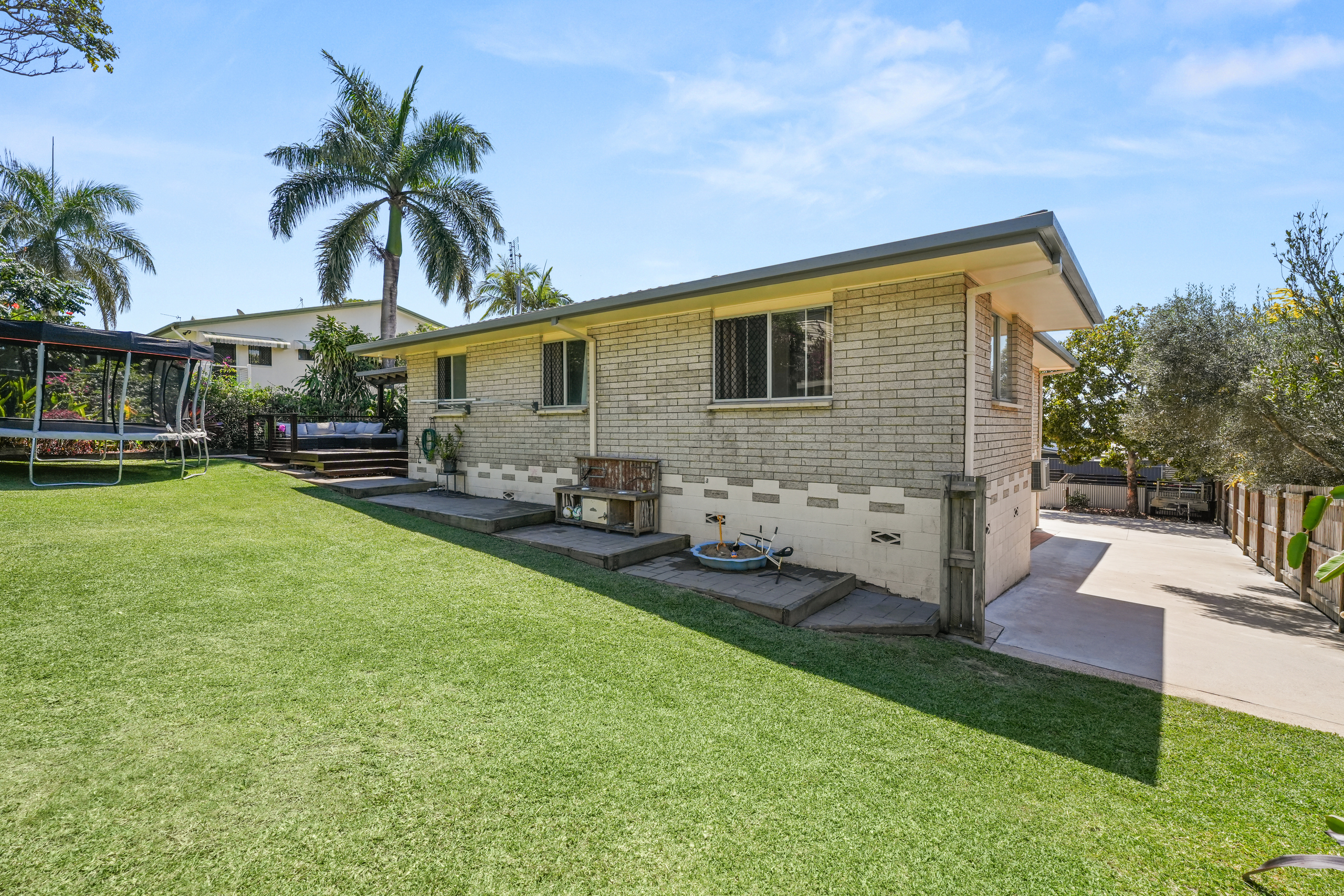 4 Jacobsen Outlook, URRAWEEN, QLD 4655 AUS