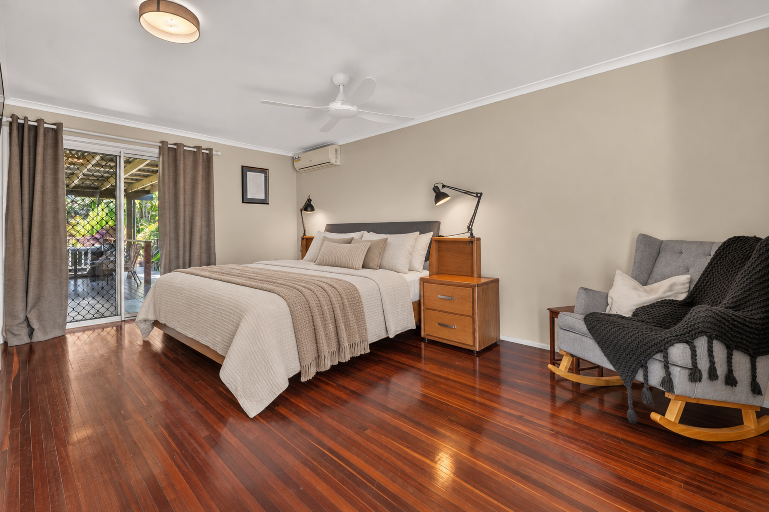4 Jacobsen Outlook, URRAWEEN, QLD 4655 AUS