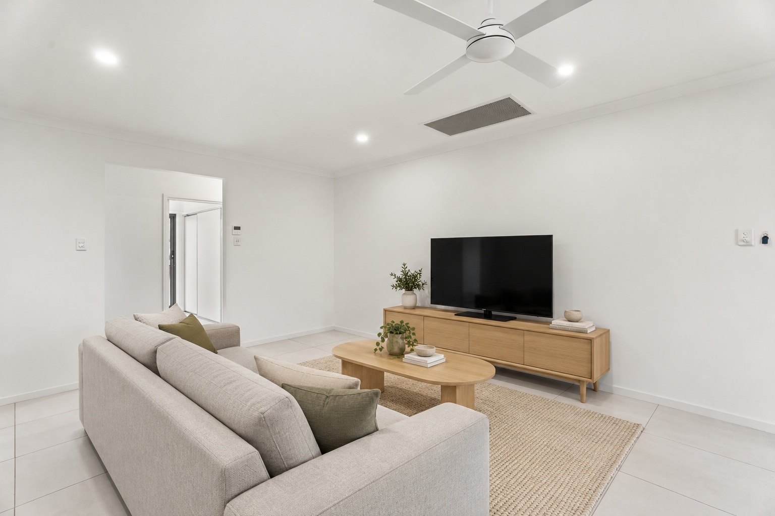 4 Coolamon Court, URRAWEEN, QLD 4655 AUS