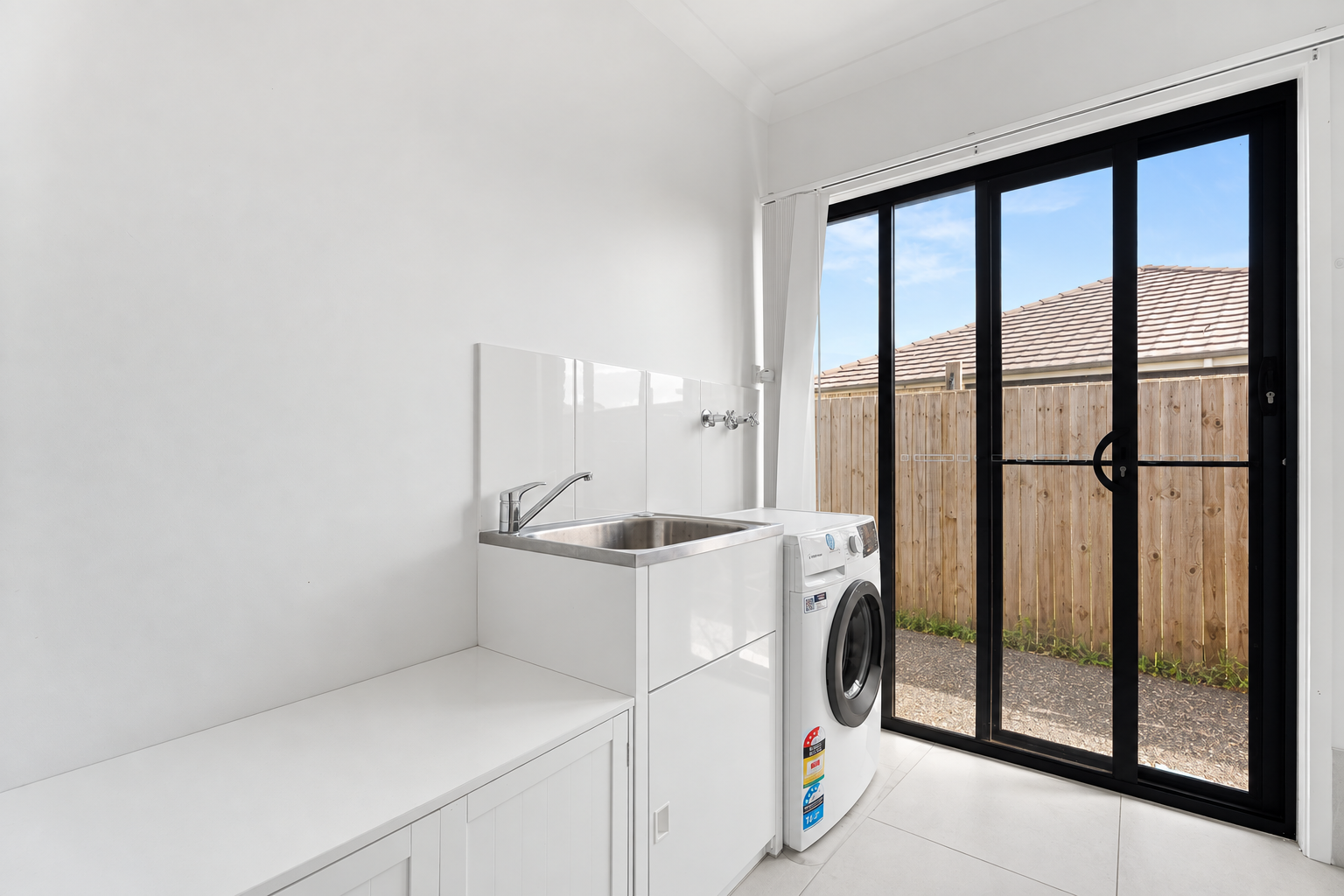 4 Coolamon Court, URRAWEEN, QLD 4655 AUS
