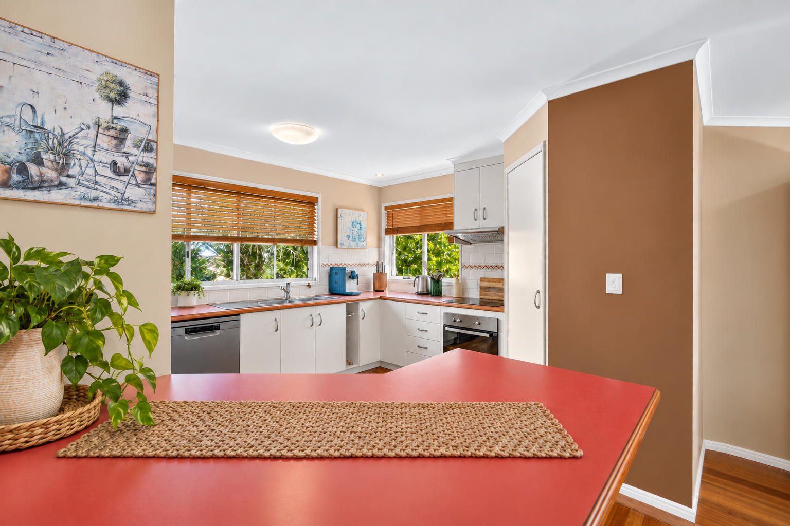 15 Faye Avenue, SCARNESS, QLD 4655 AUS