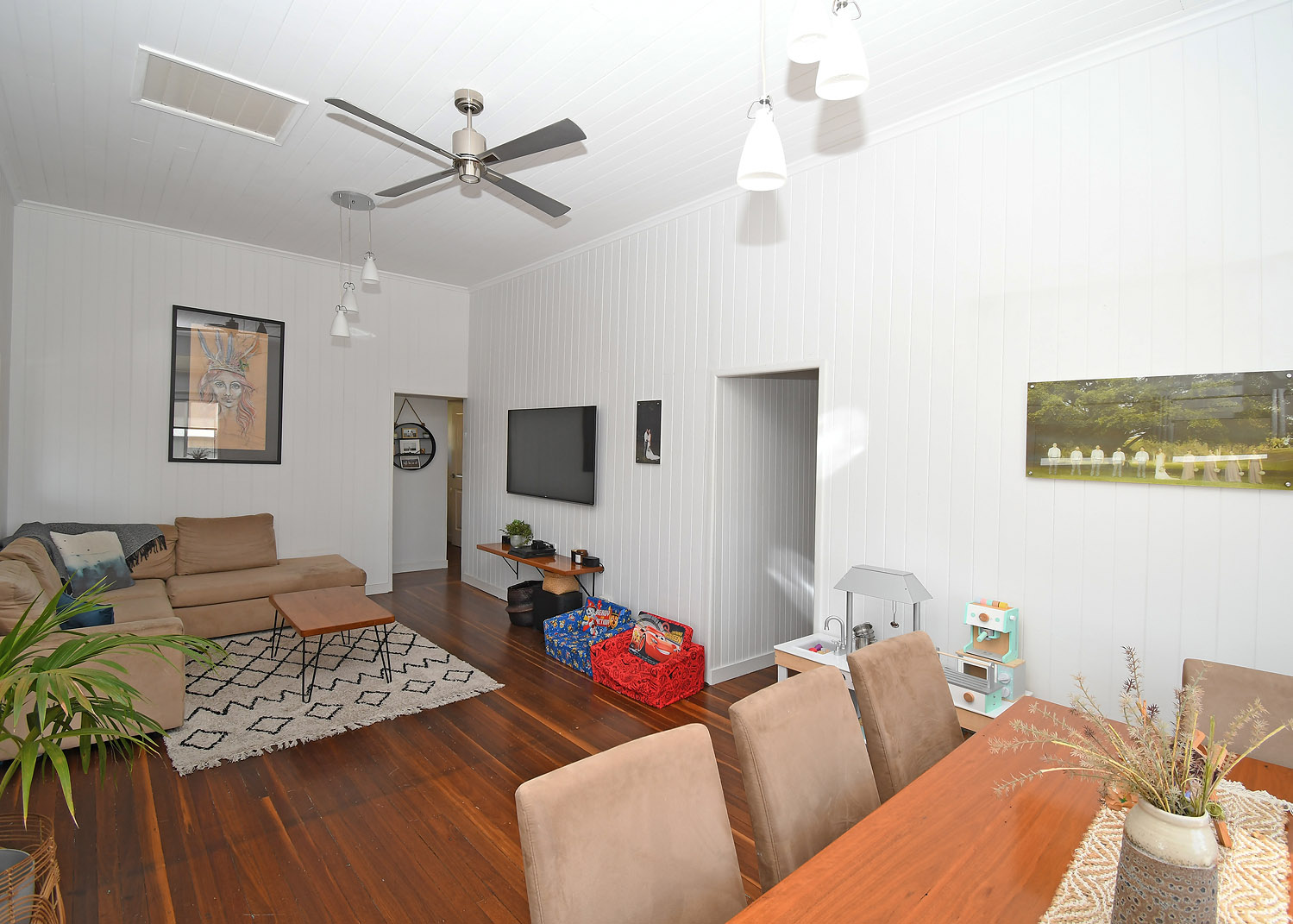 7 Lincolnfield Street, TORQUAY, QLD 4655 AUS