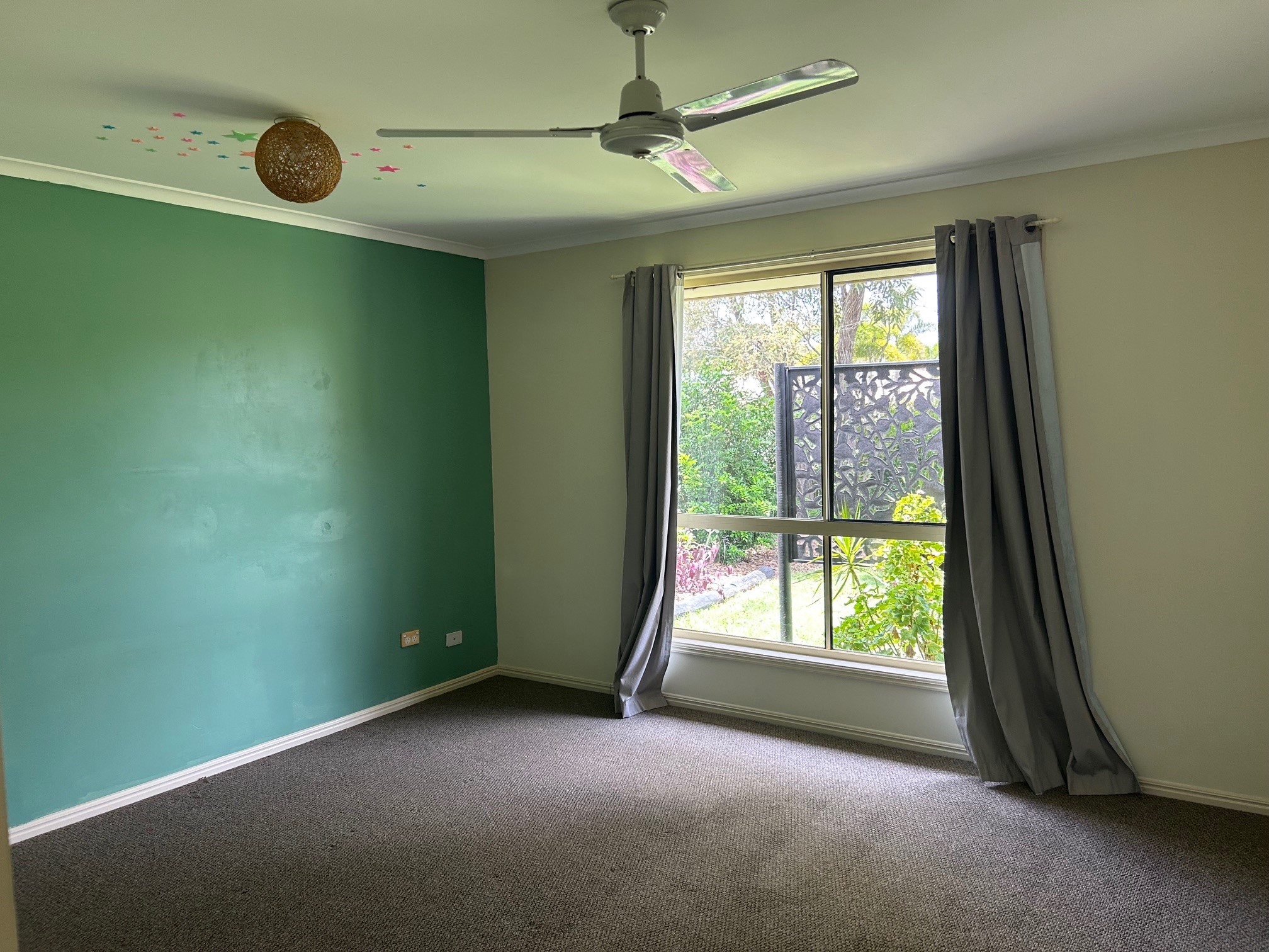 24 Cedar Crescent, KAWUNGAN, QLD 4655 AUS