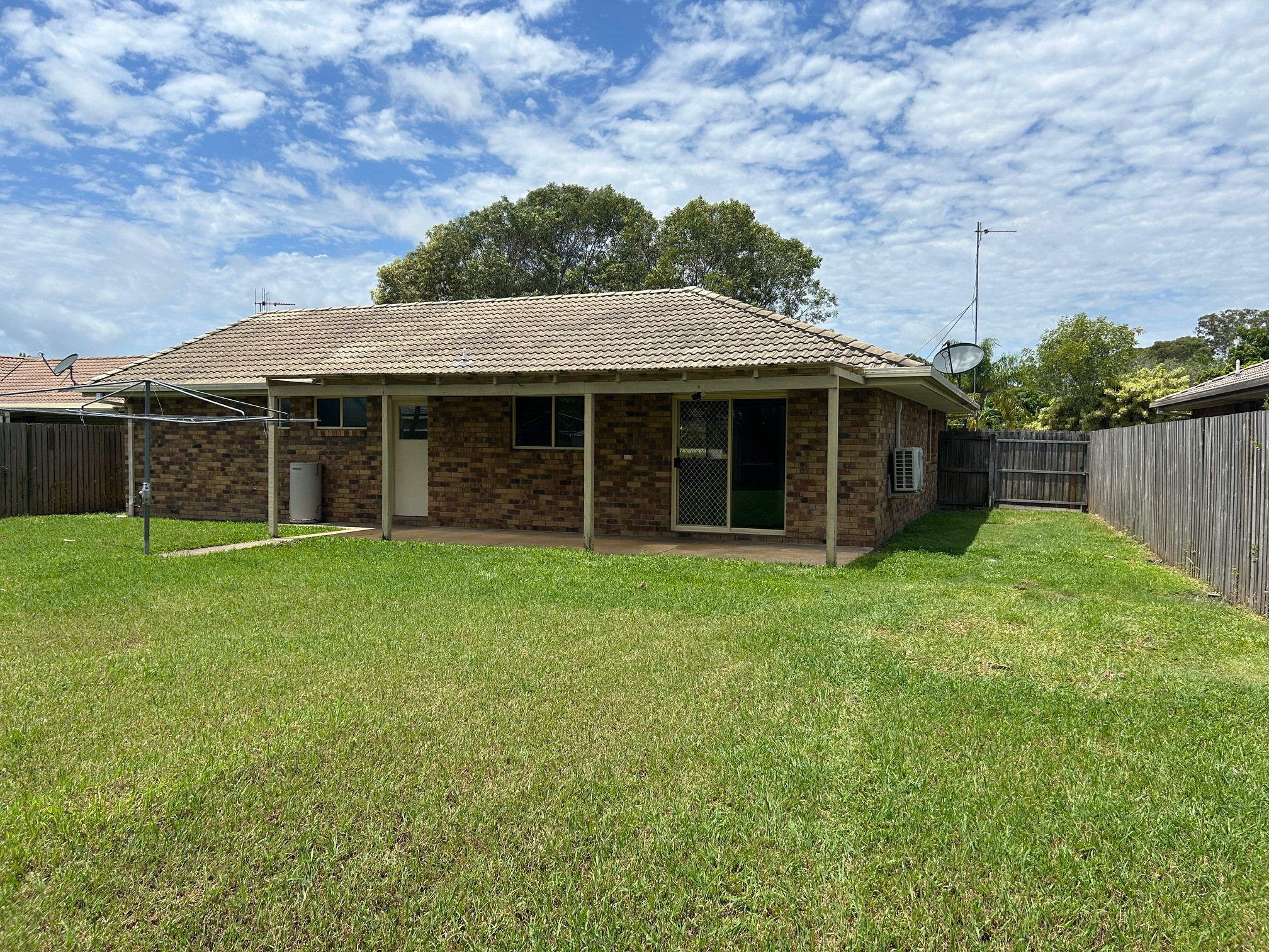 24 Cedar Crescent, KAWUNGAN, QLD 4655 AUS