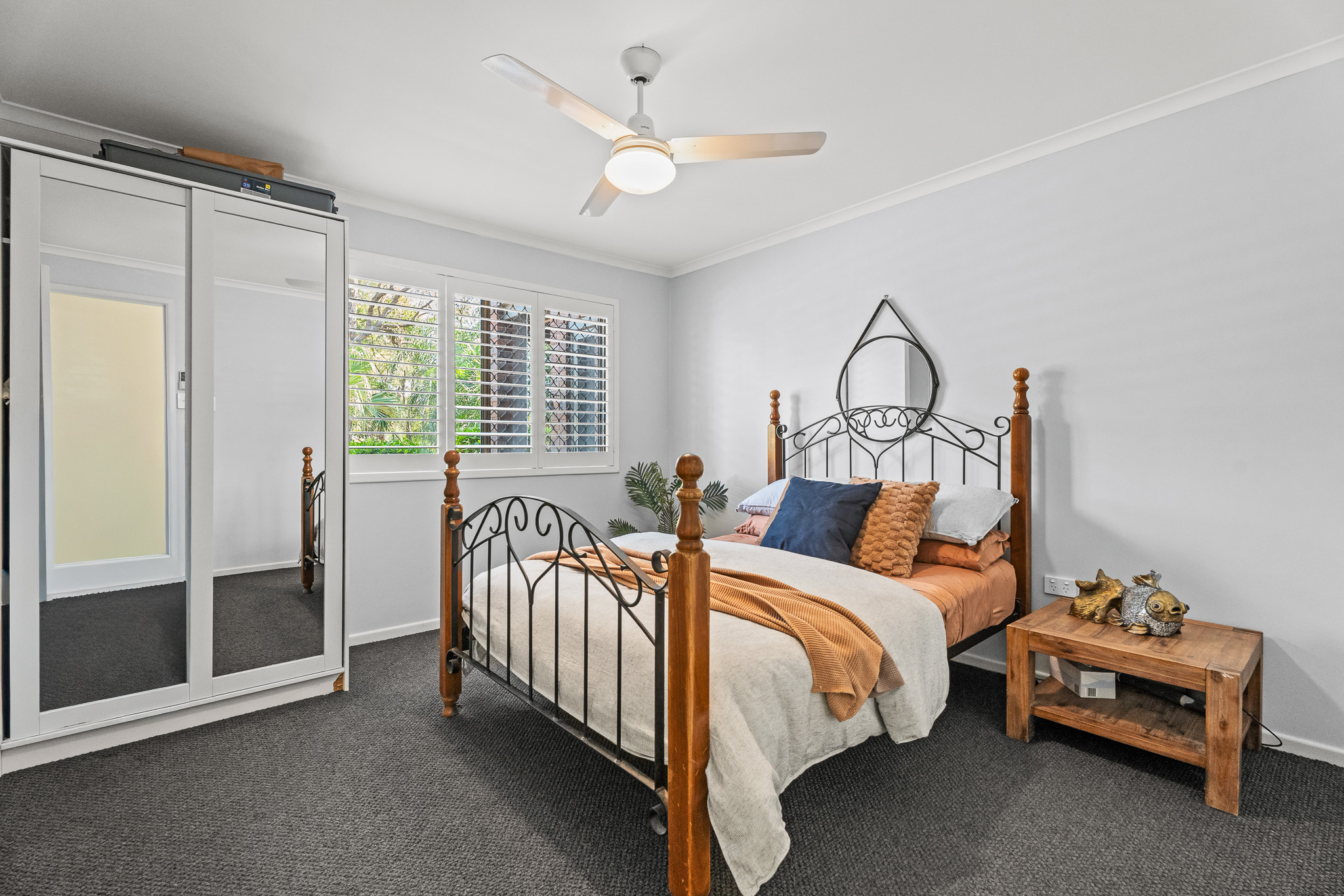 16 Wellington Crescent, WONDUNNA, QLD 4655 AUS