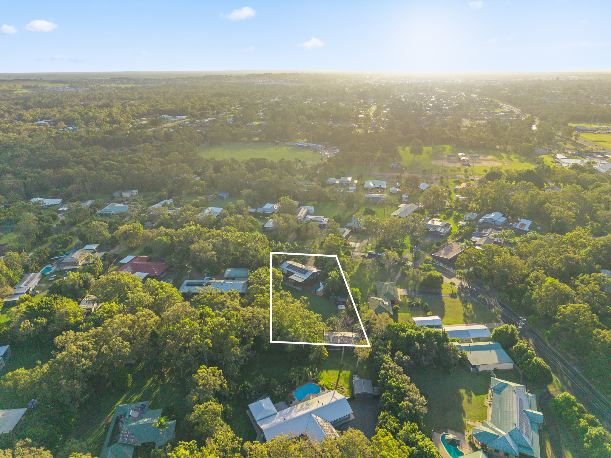 16 Wellington Crescent, WONDUNNA, QLD 4655 AUS