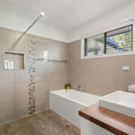 16 Wellington Crescent, WONDUNNA, QLD 4655 AUS