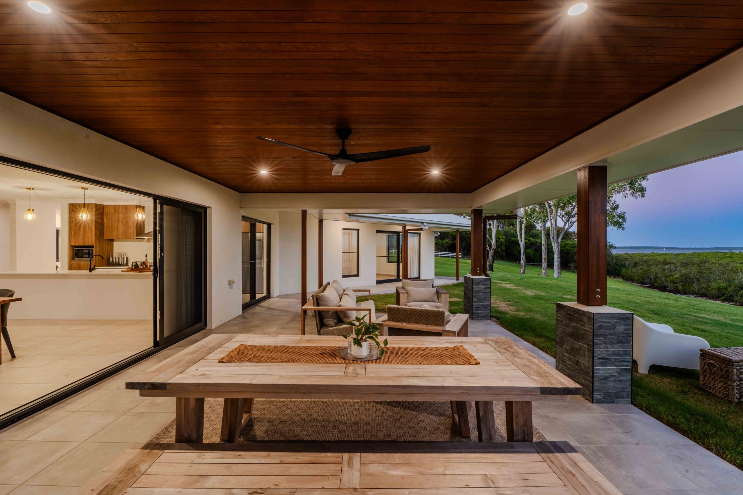 1 Shore Road East, BOORAL, QLD 4655 AUS