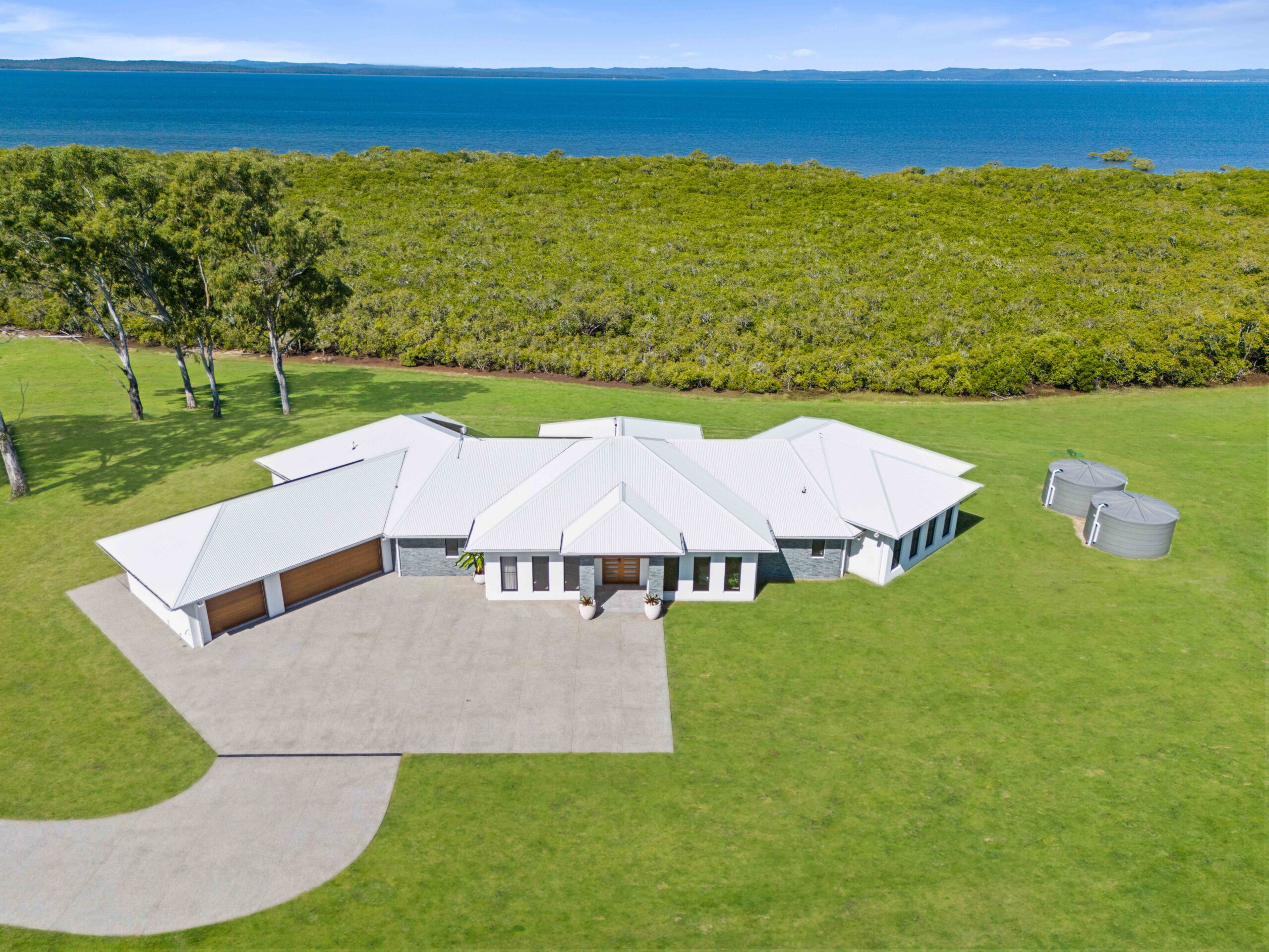 1 Shore Road East, BOORAL, QLD 4655 AUS