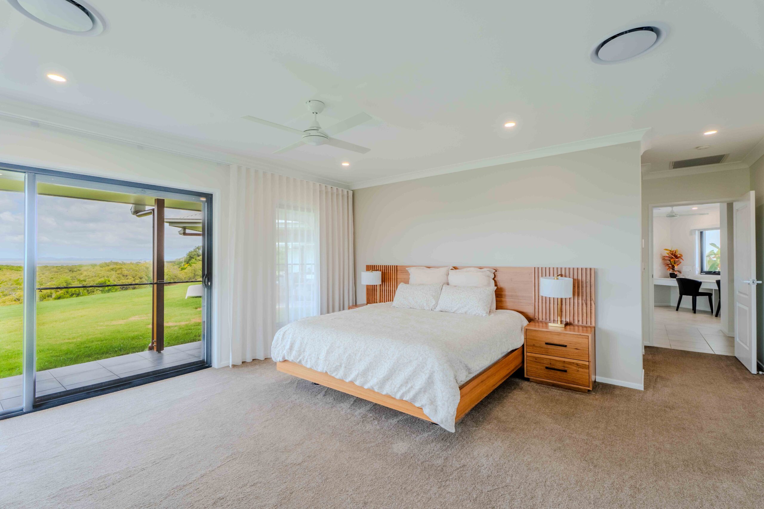 1 Shore Road East, BOORAL, QLD 4655 AUS