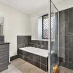 32 Seahaven Circuit, PIALBA, QLD 4655 AUS