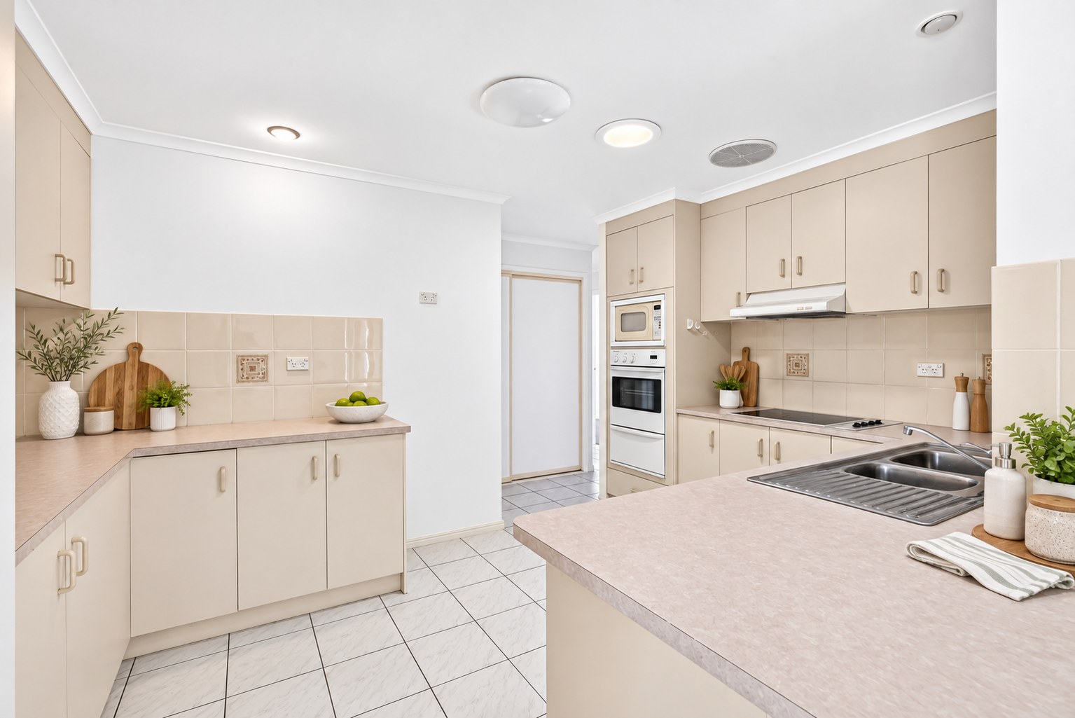 32 Anembo Drive, TORQUAY, QLD 4655 AUS