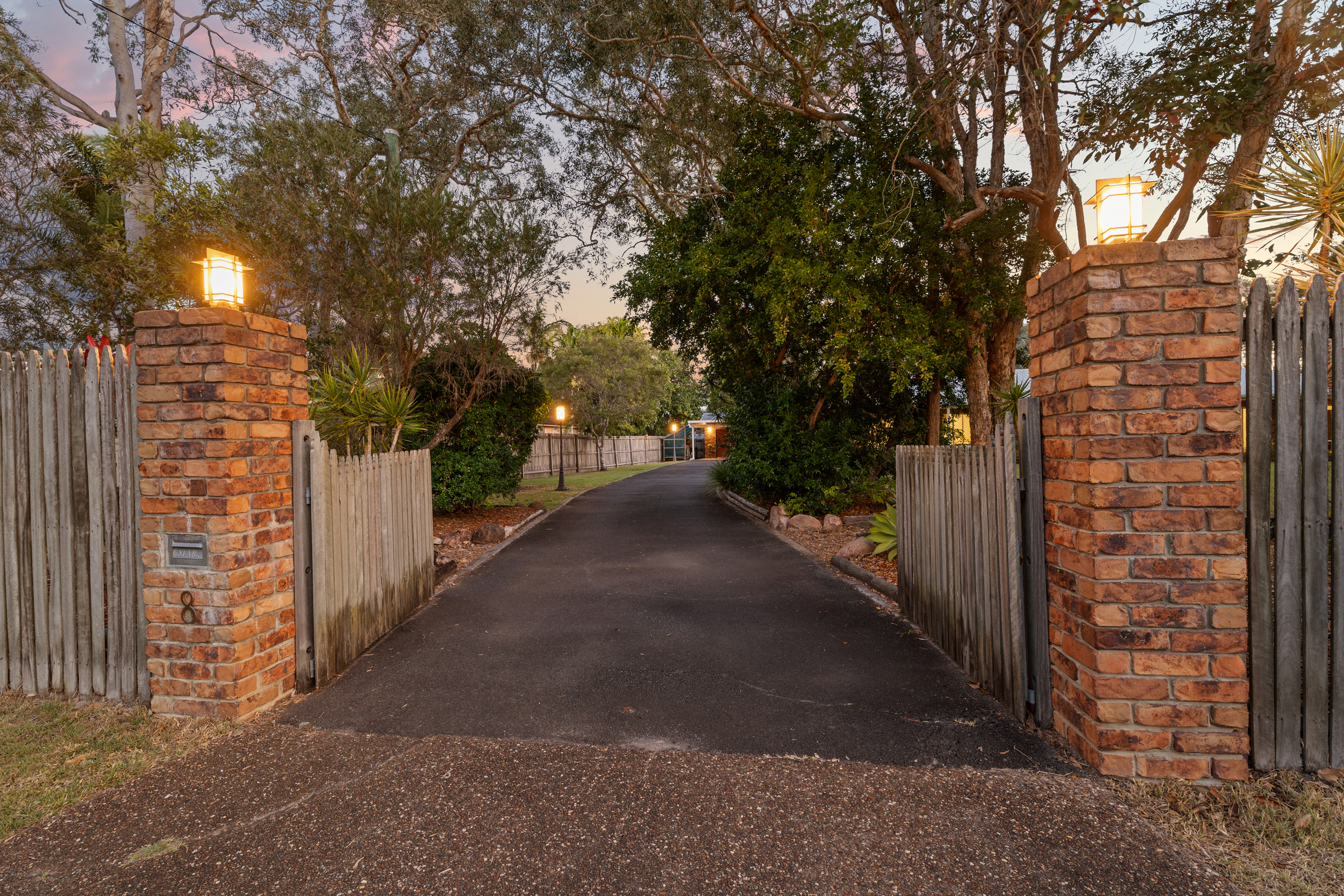 8 Windemere Road, WONDUNNA, QLD 4655 AUS