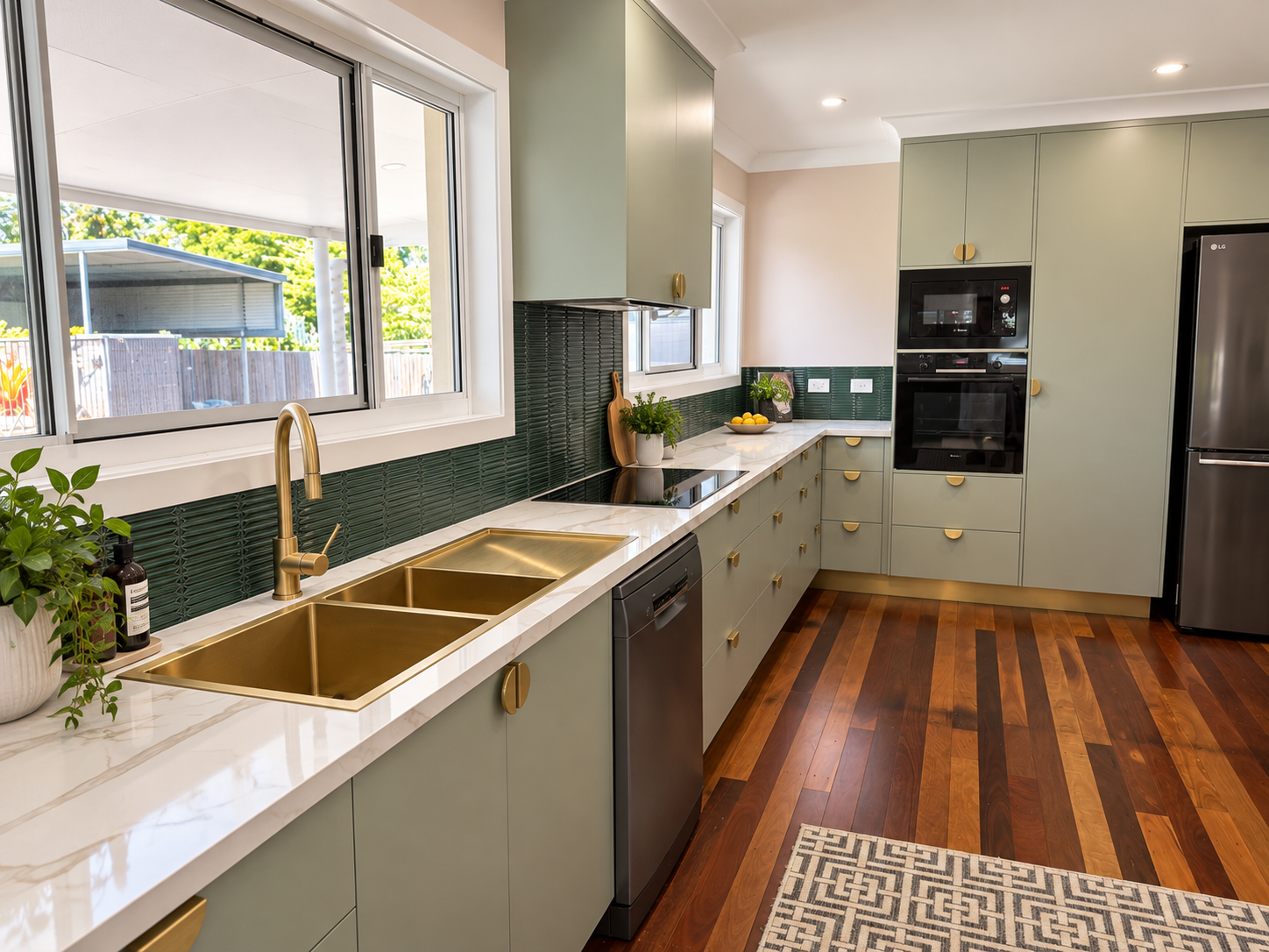 12-14 Parraweena Court, POINT VERNON, QLD 4655 AUS
