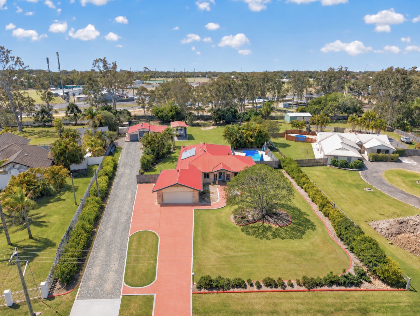 14 Kathleen Crescent, WONDUNNA, QLD 4655 AUS