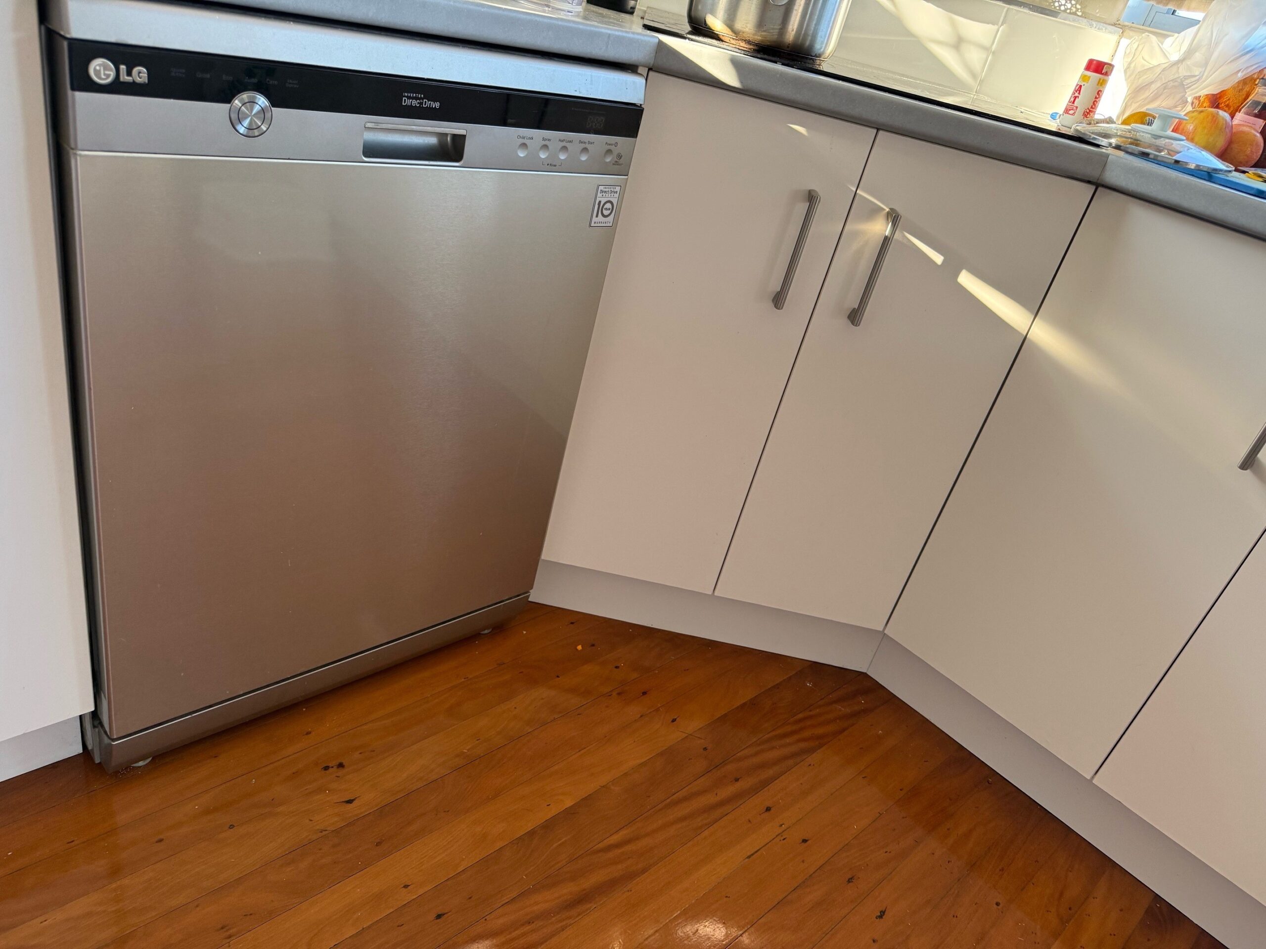 196 Esplanade, POINT VERNON, QLD 4655 AUS