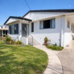 196 Esplanade, POINT VERNON, QLD 4655 AUS