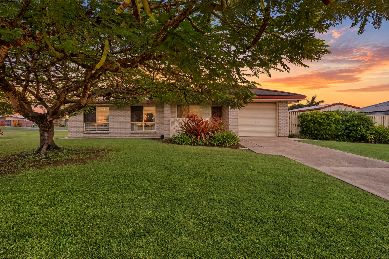 2 Archer Drive, POINT VERNON, QLD 4655 AUS