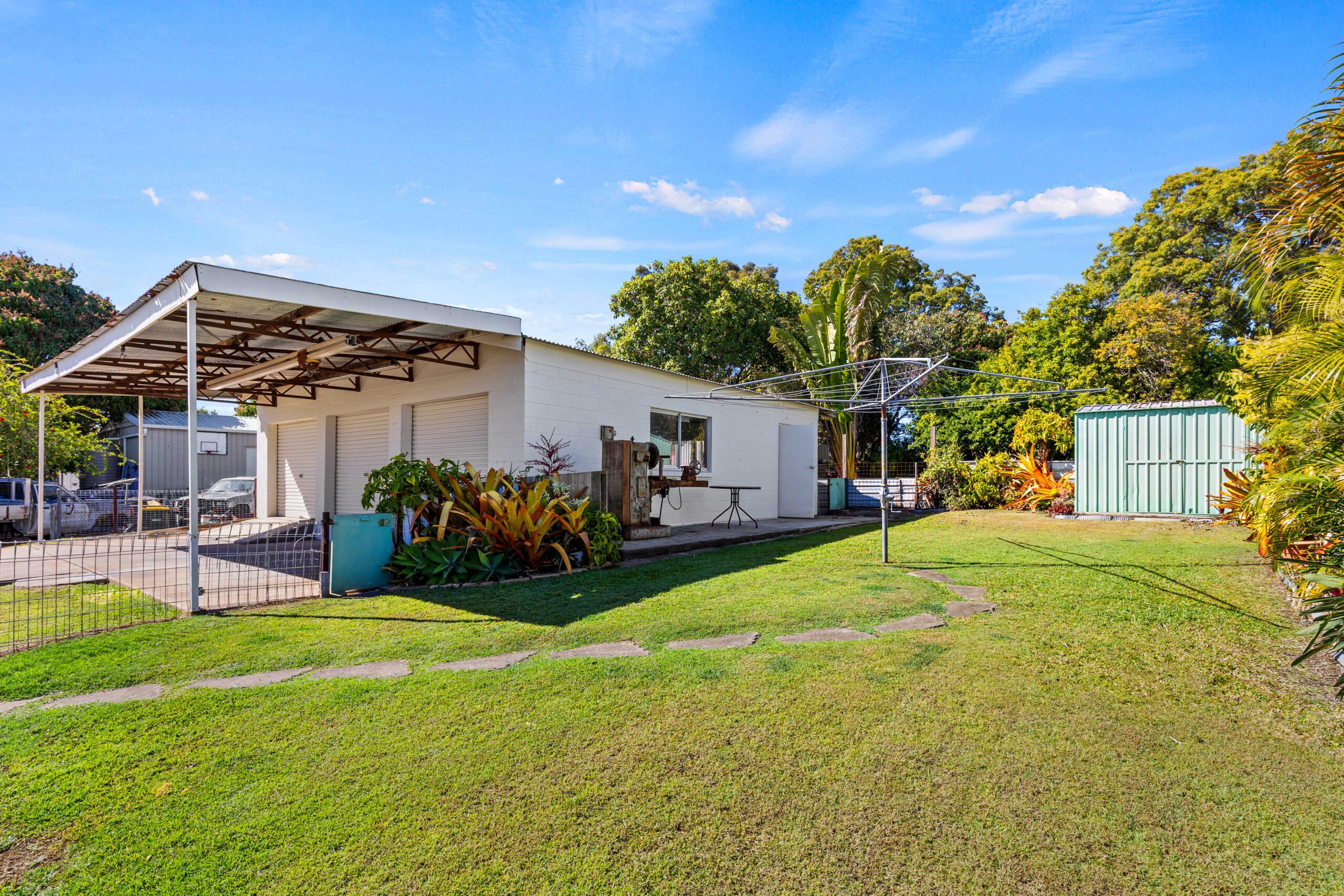 98 Lauren Street, URANGAN, QLD 4655 AUS