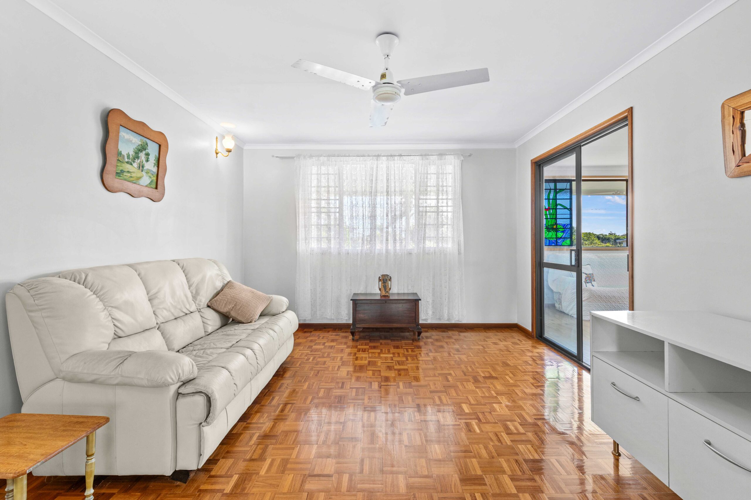 98 Lauren Street, URANGAN, QLD 4655 AUS