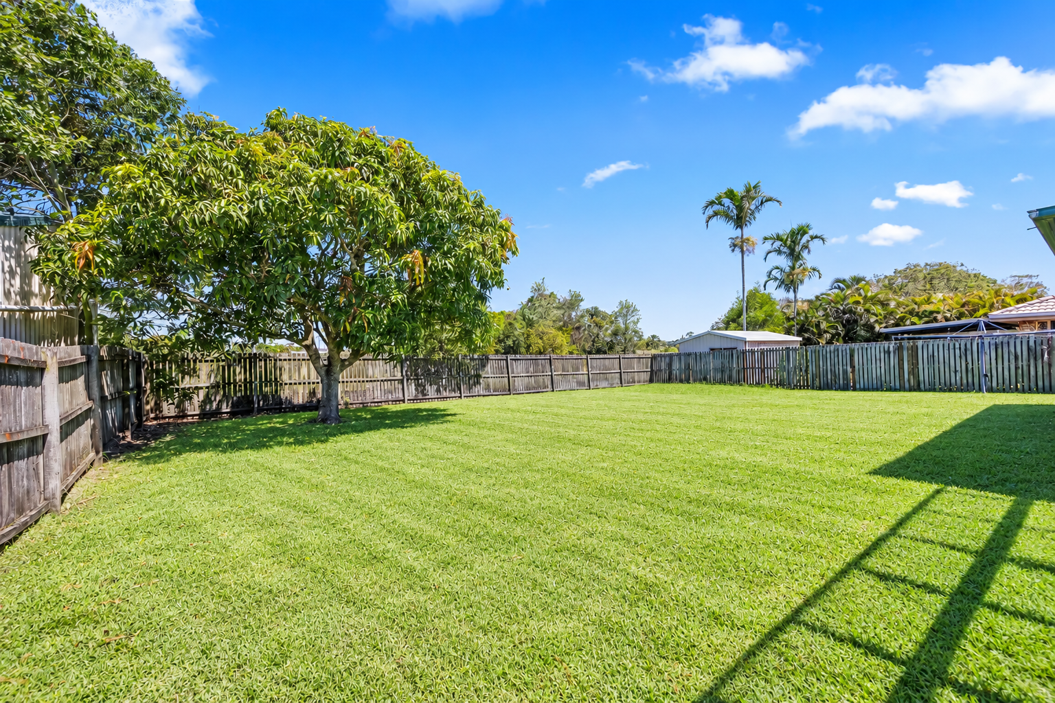 60 Caddy Avenue, URRAWEEN, QLD 4655 AUS