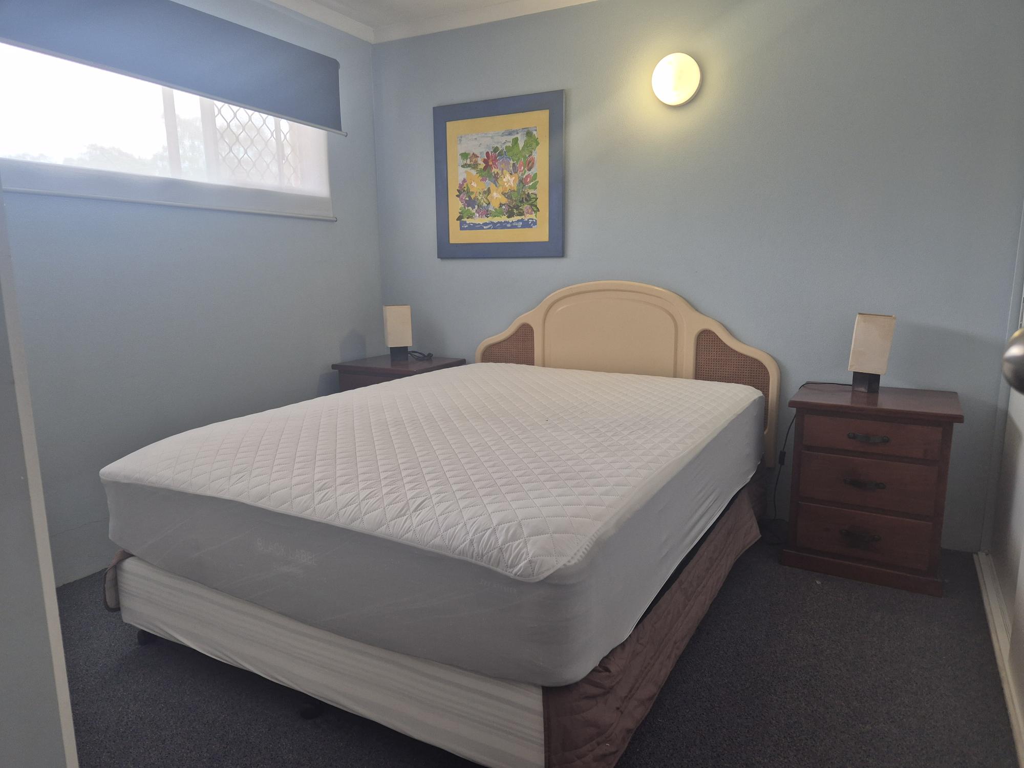 12/383 Esplanade, TORQUAY, QLD 4655 AUS