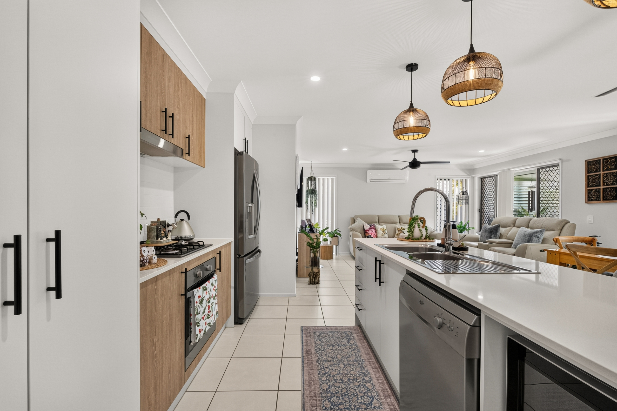 60 Blaxland Road, URRAWEEN, QLD 4655 AUS