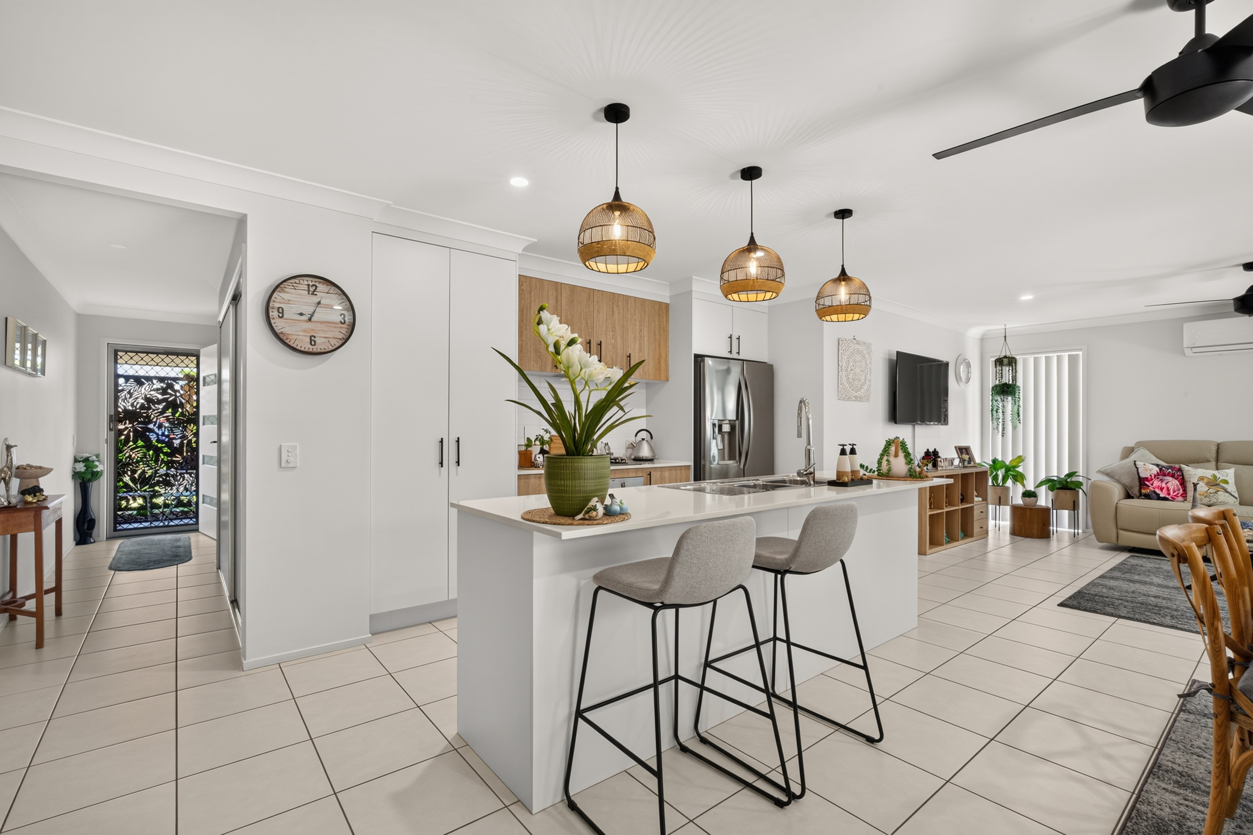60 Blaxland Road, URRAWEEN, QLD 4655 AUS