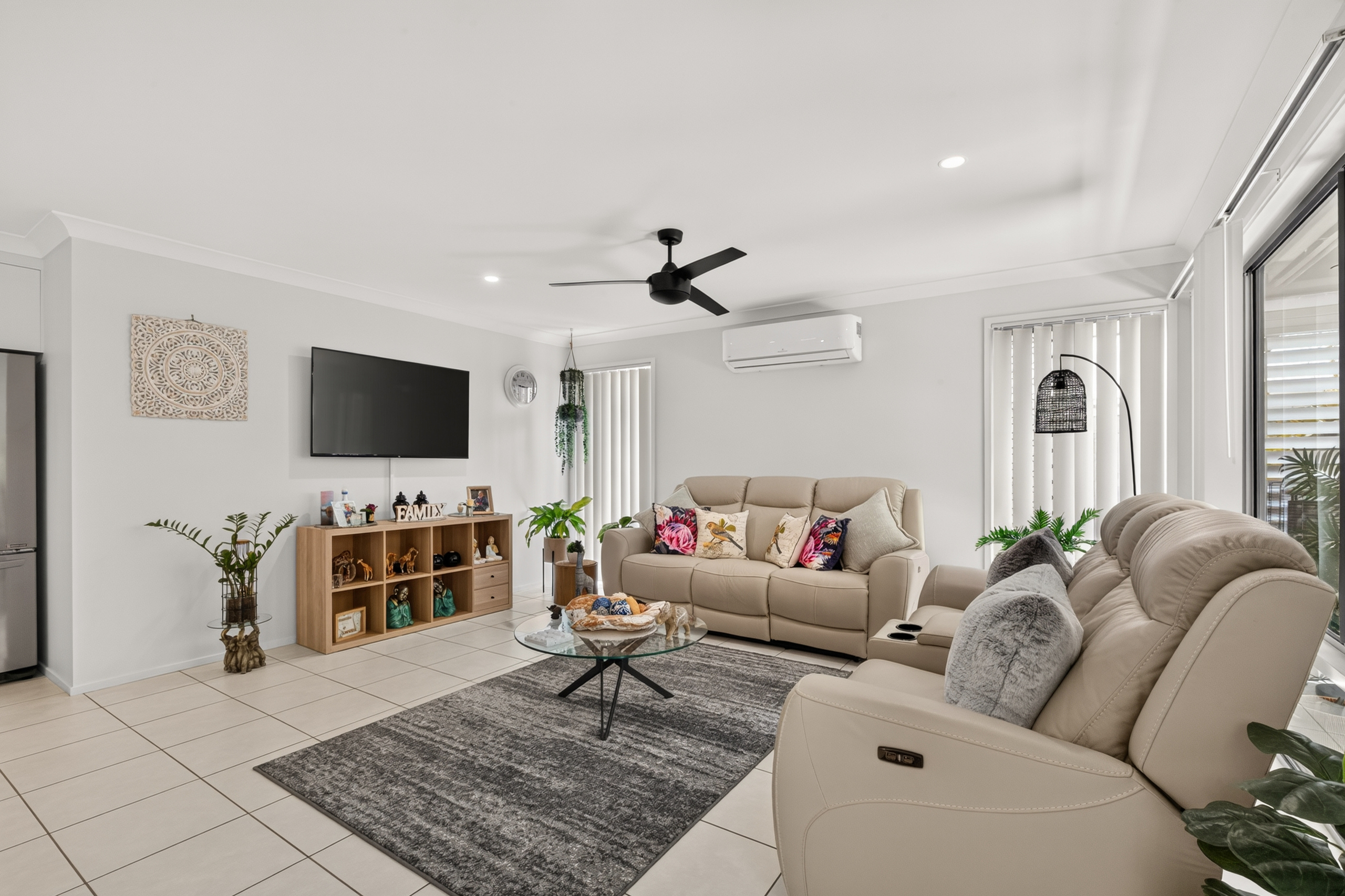 60 Blaxland Road, URRAWEEN, QLD 4655 AUS