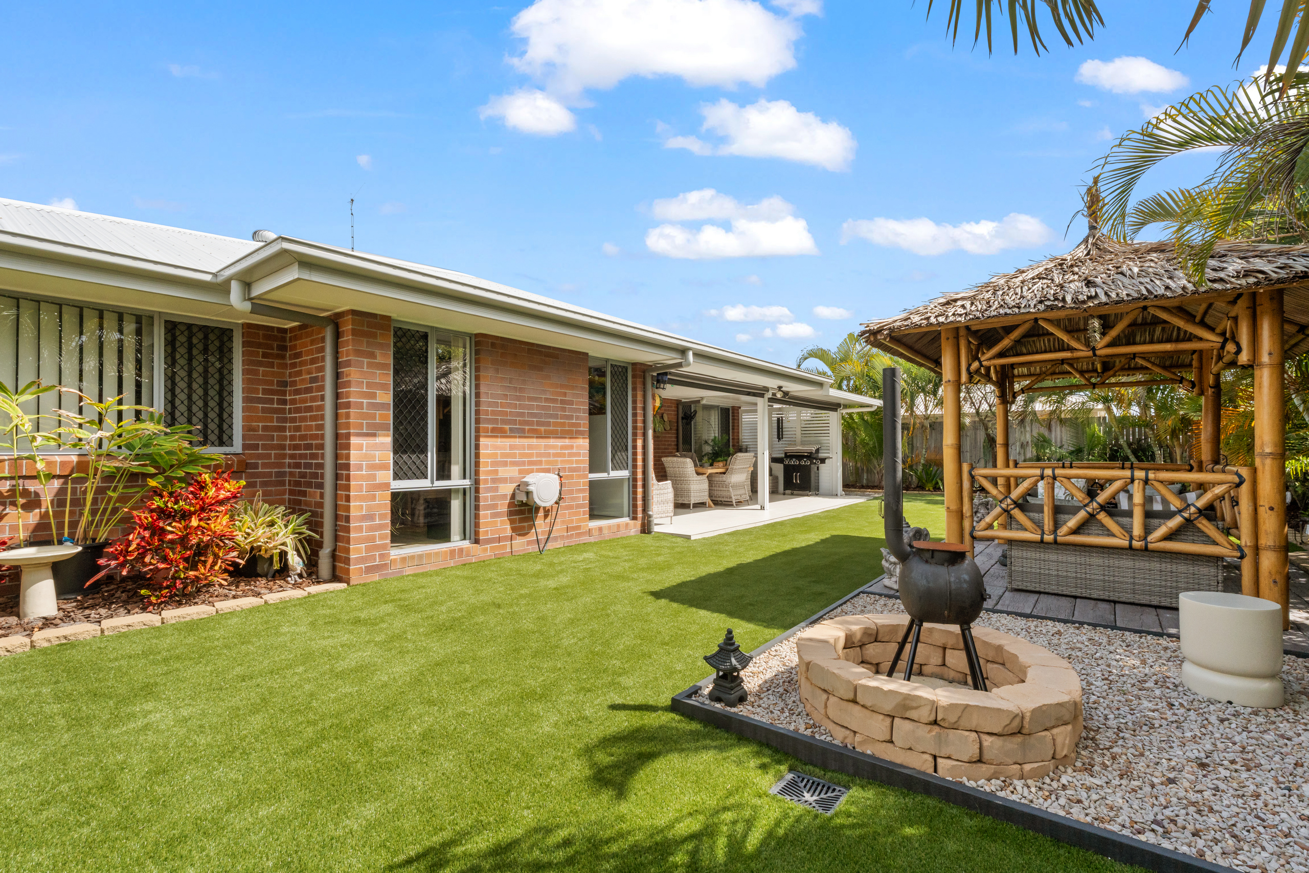 60 Blaxland Road, URRAWEEN, QLD 4655 AUS