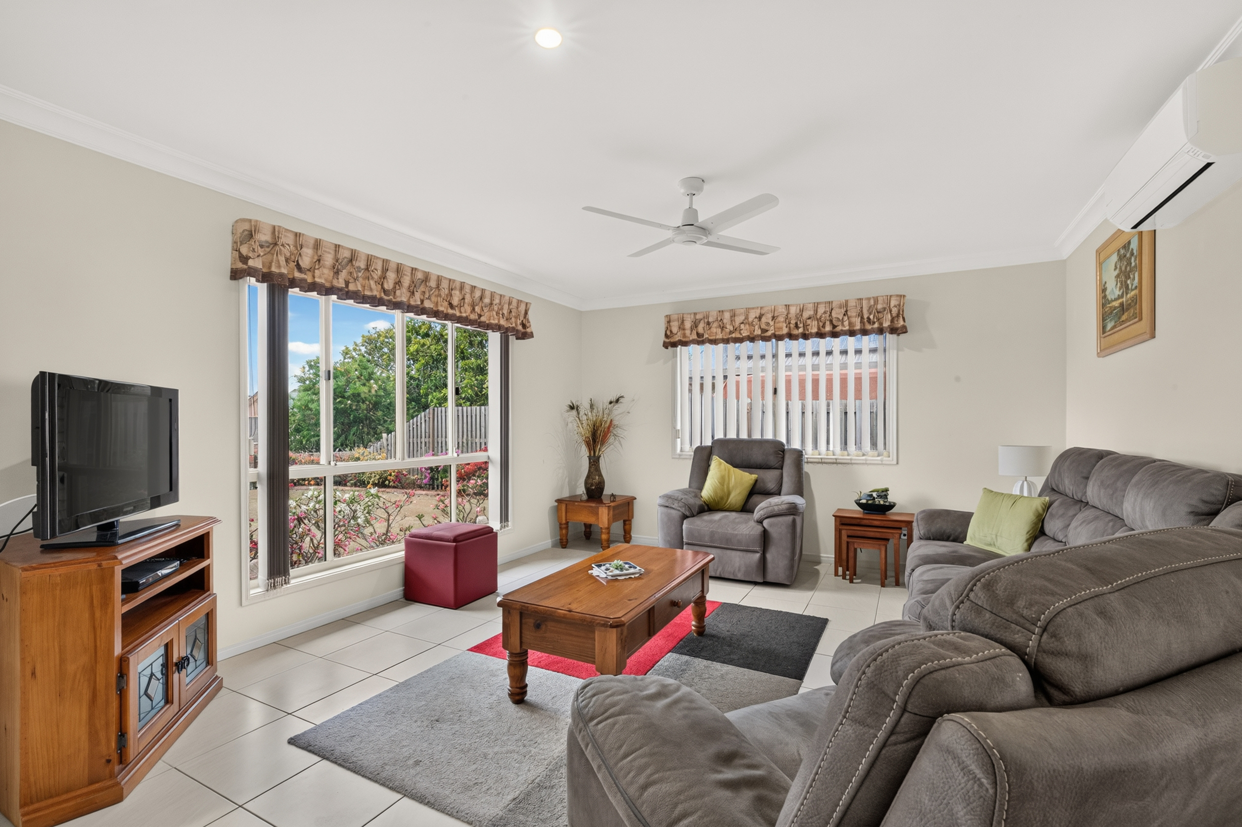 URRAWEEN, QLD 4655 AUS