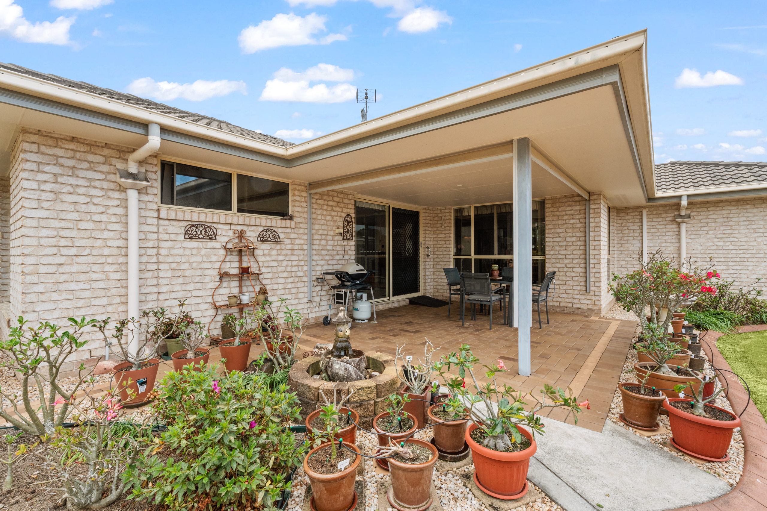 URRAWEEN, QLD 4655 AUS