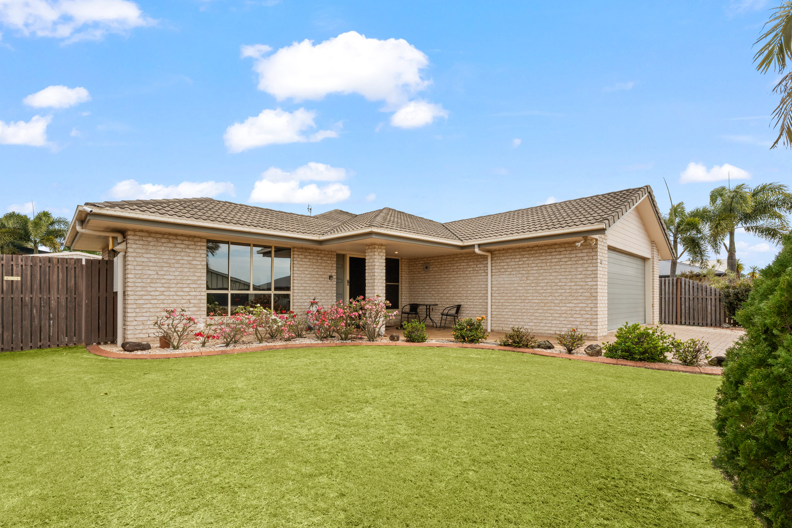 URRAWEEN, QLD 4655 AUS