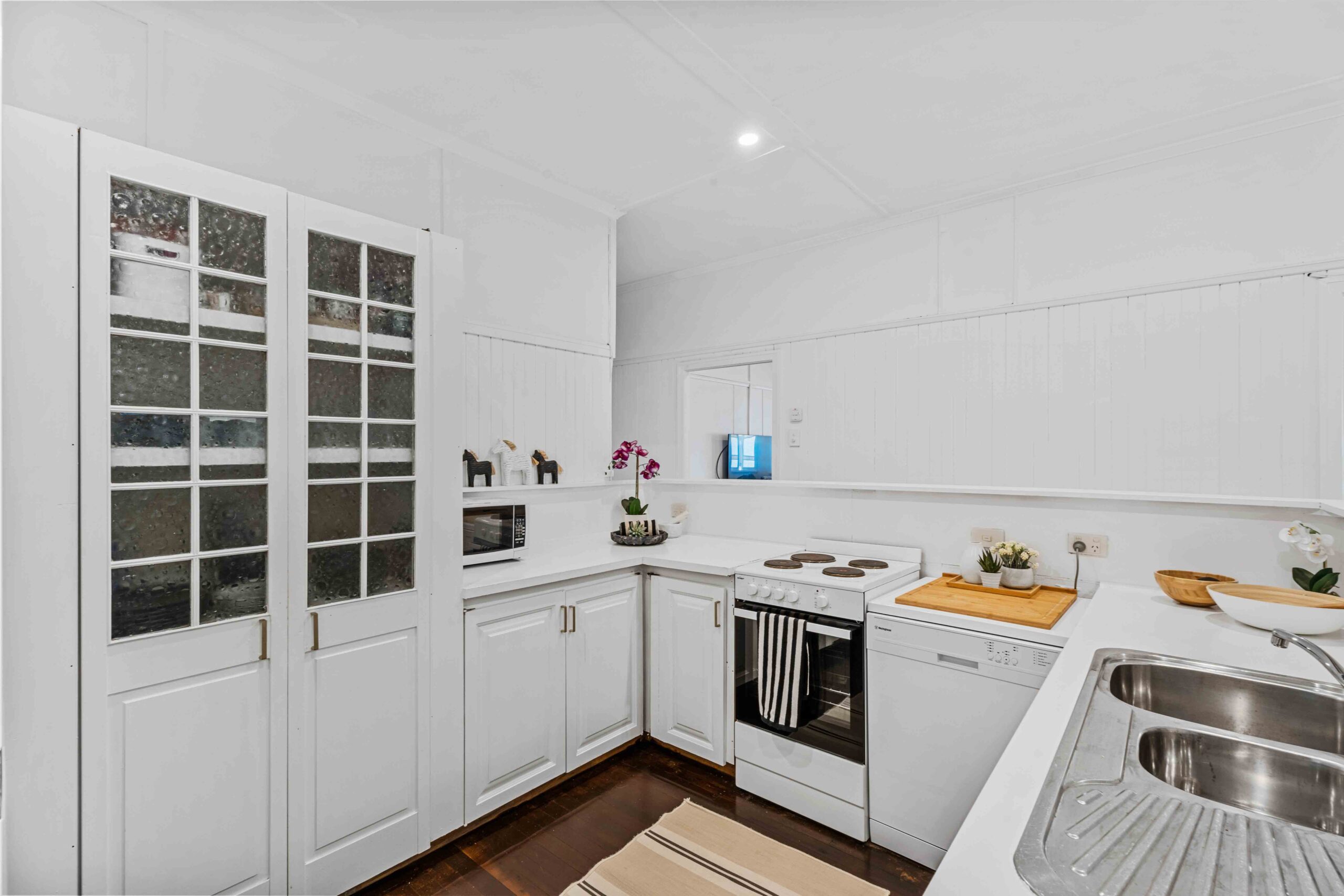 15 Scarborough Street, SCARNESS, QLD 4655 AUS