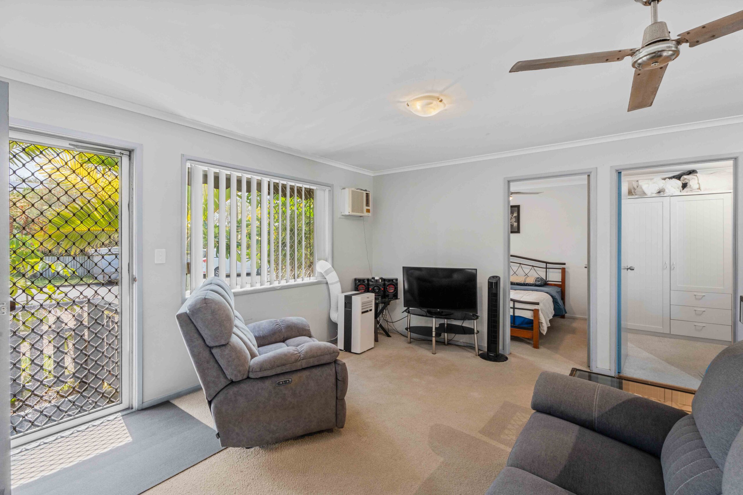 120 Limpus Street, URANGAN, QLD 4655 AUS
