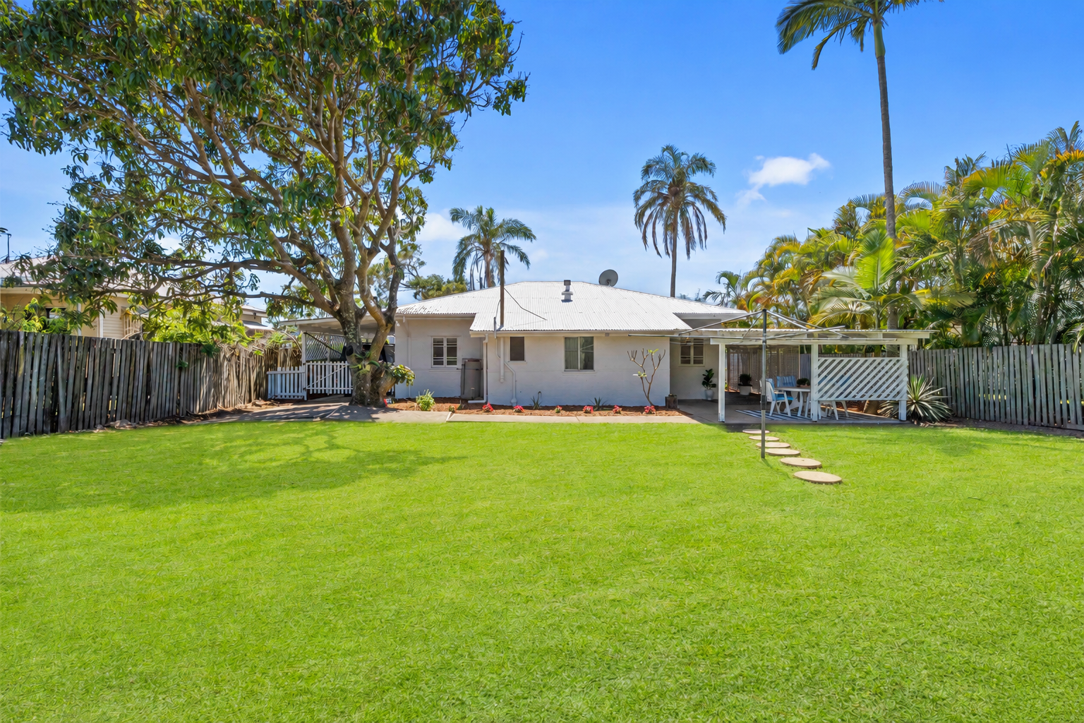 15 Scarborough Street, SCARNESS, QLD 4655 AUS