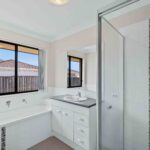 8 Parkhill Avenue, WONDUNNA, QLD 4655 AUS