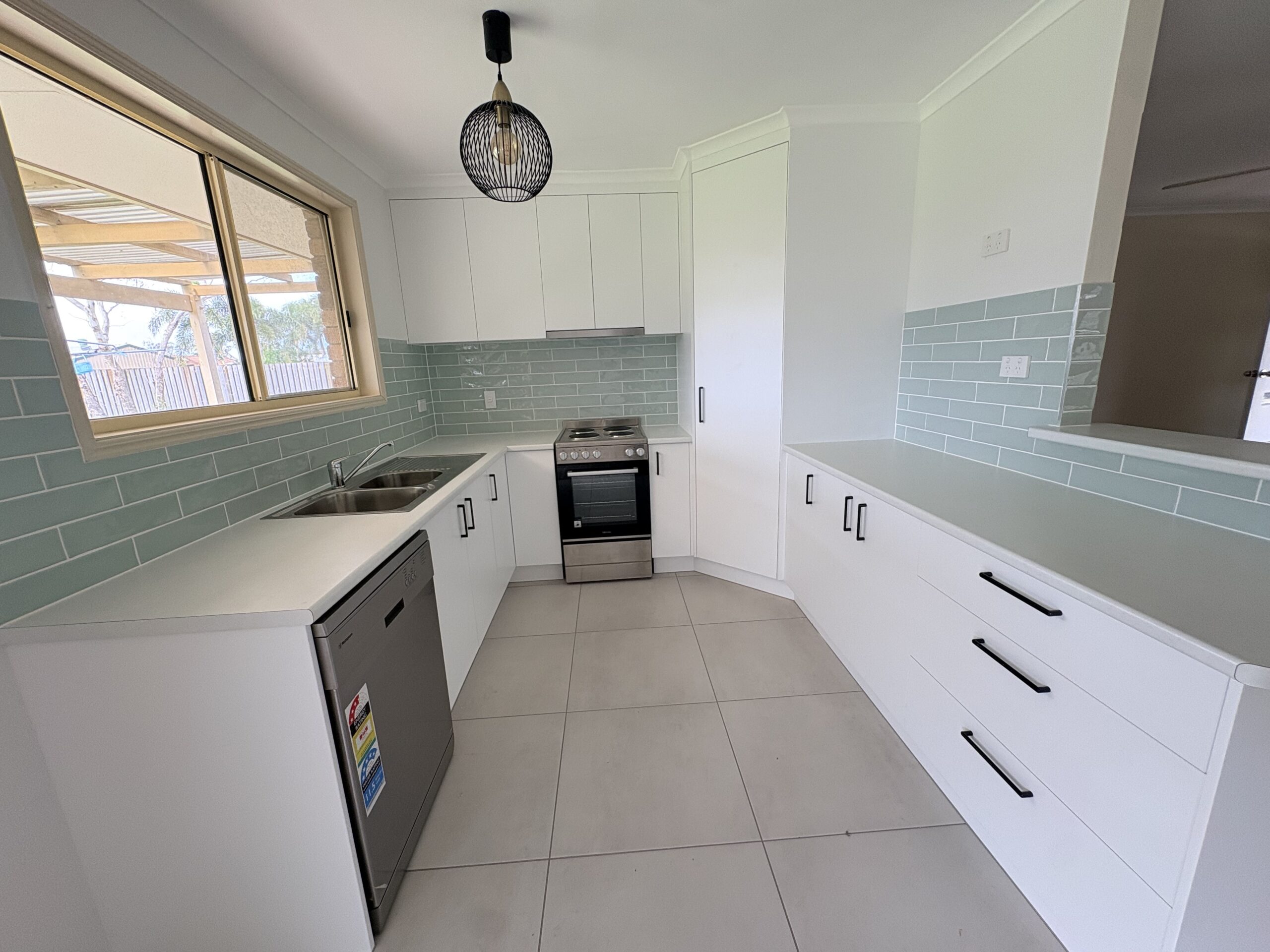 24 Cedar Crescent, KAWUNGAN, QLD 4655 AUS