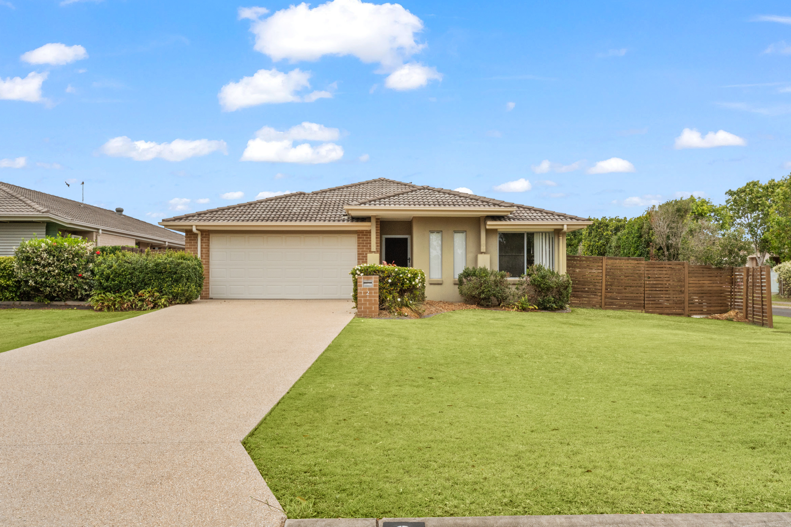 2 Oxley Circuit, URRAWEEN, QLD 4655 AUS