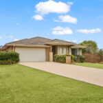 2 Oxley Circuit, URRAWEEN, QLD 4655 AUS