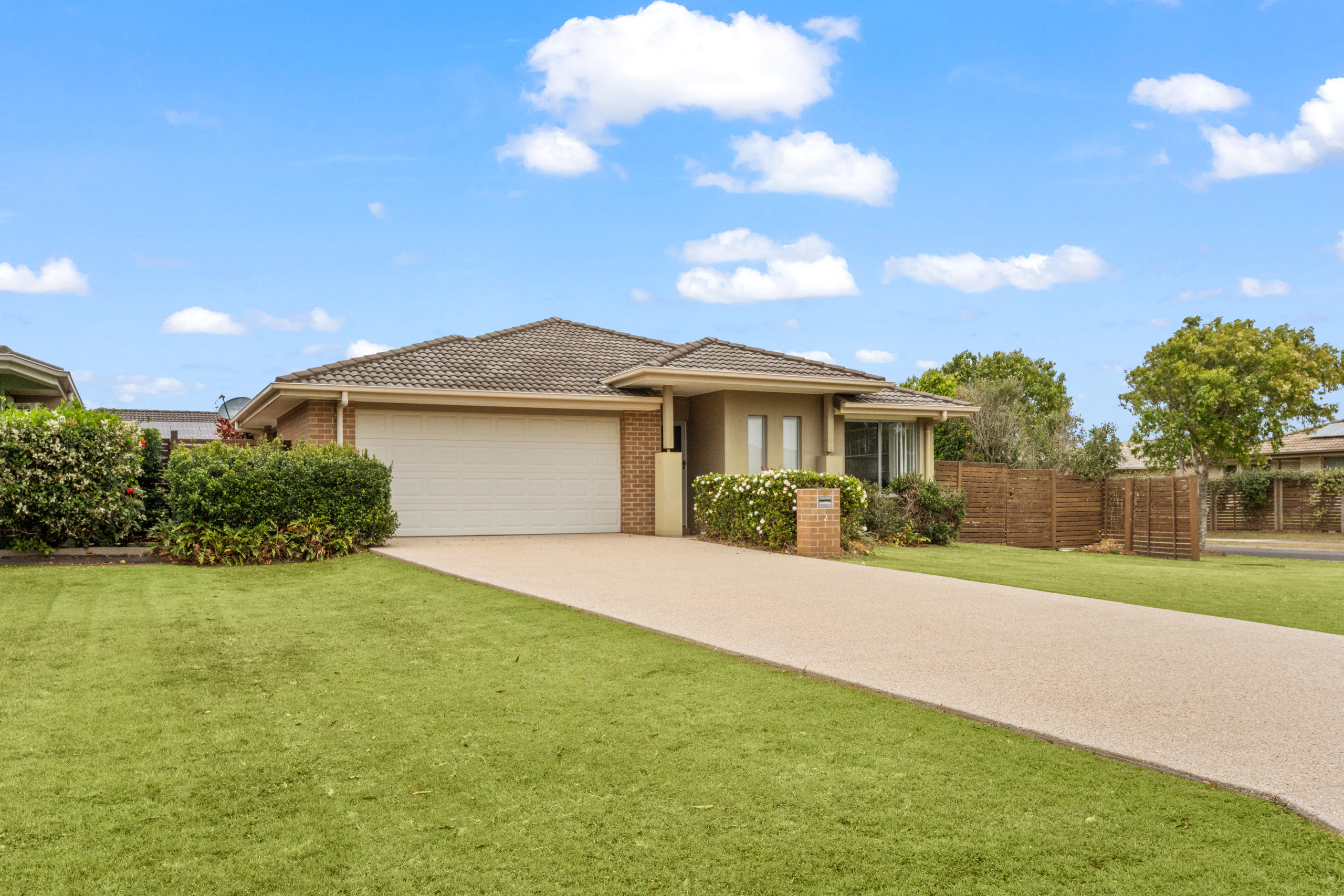 2 Oxley Circuit, URRAWEEN, QLD 4655 AUS