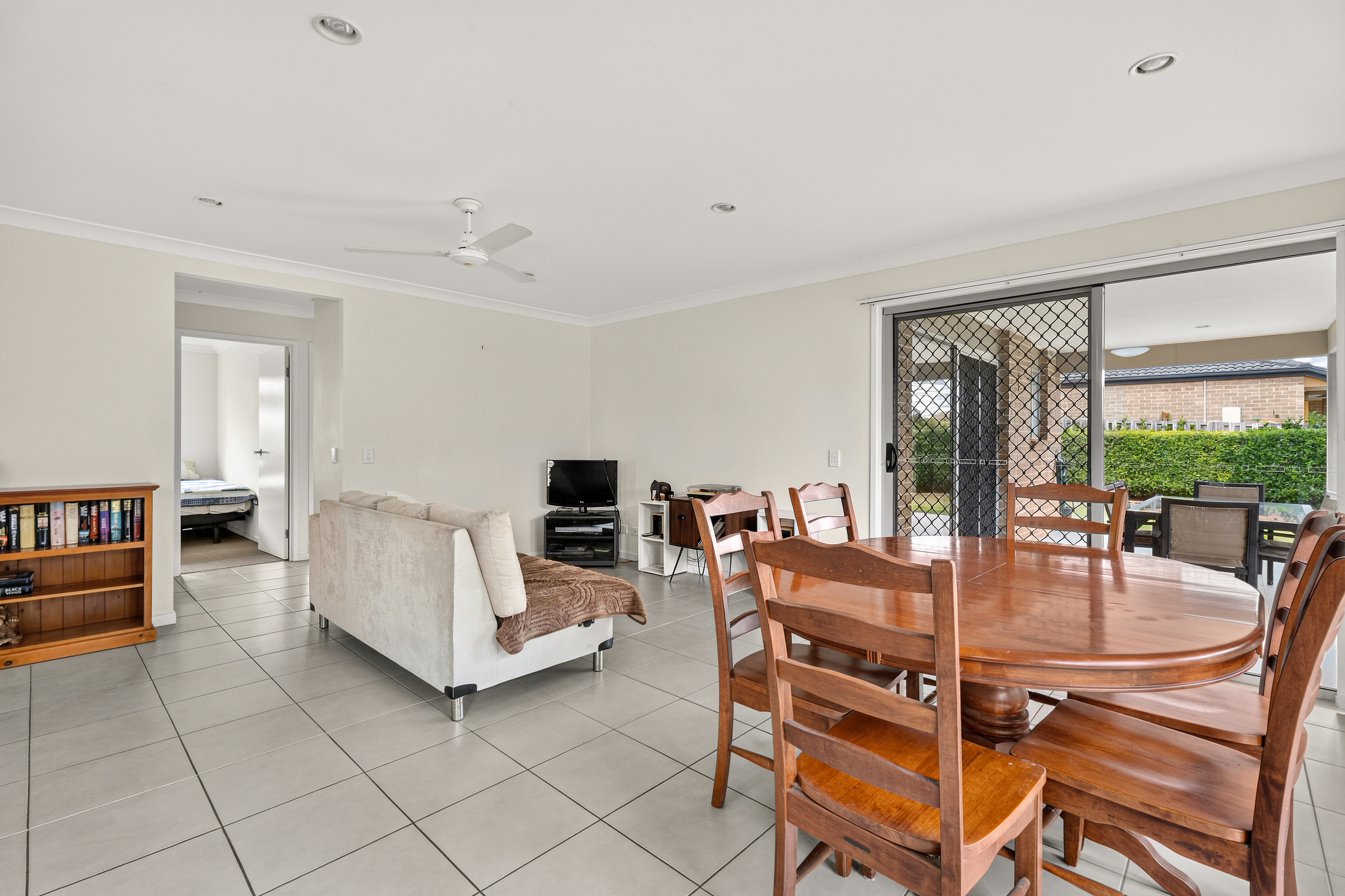 2 Oxley Circuit, URRAWEEN, QLD 4655 AUS