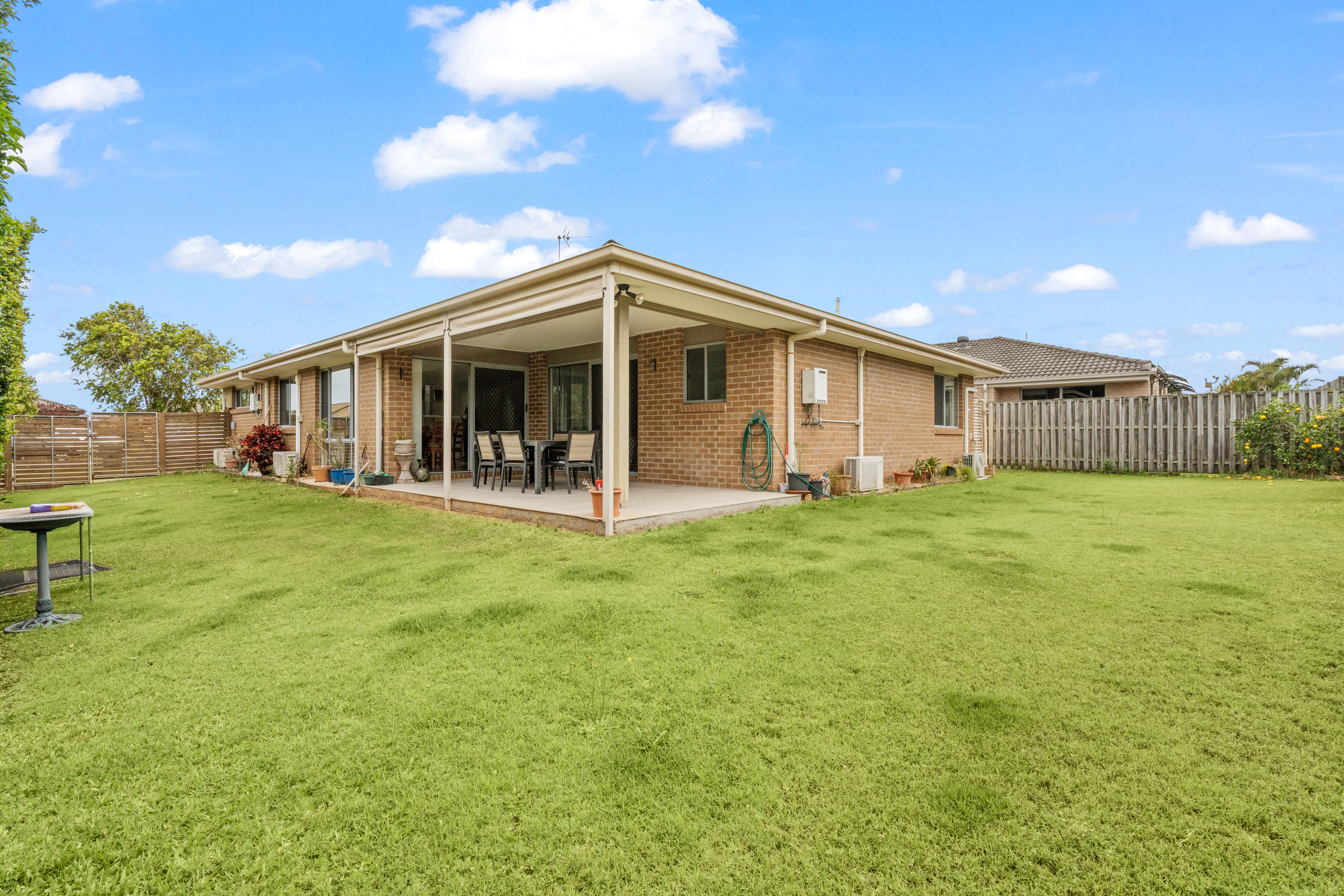 2 Oxley Circuit, URRAWEEN, QLD 4655 AUS